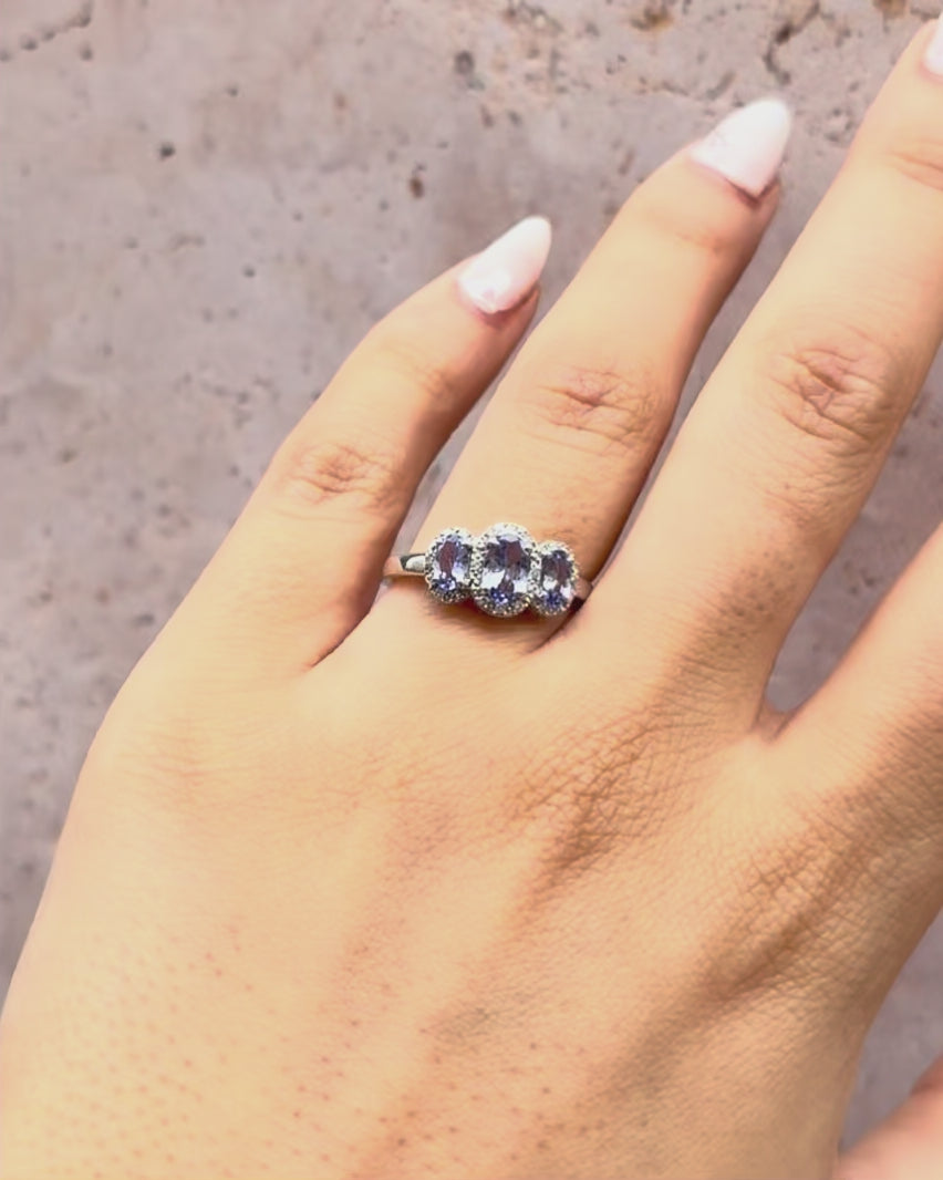 Bague Trilogie Tanzanites 0.88 carat &amp; Diamants "Monica"