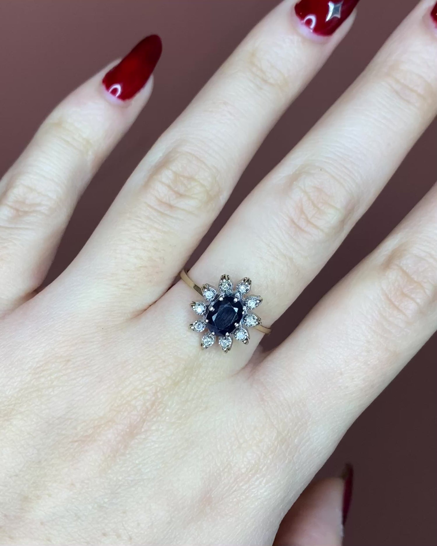 Bague Marguerite Saphir 1 carat &amp; 10 Diamants &quot;Amélia&quot;