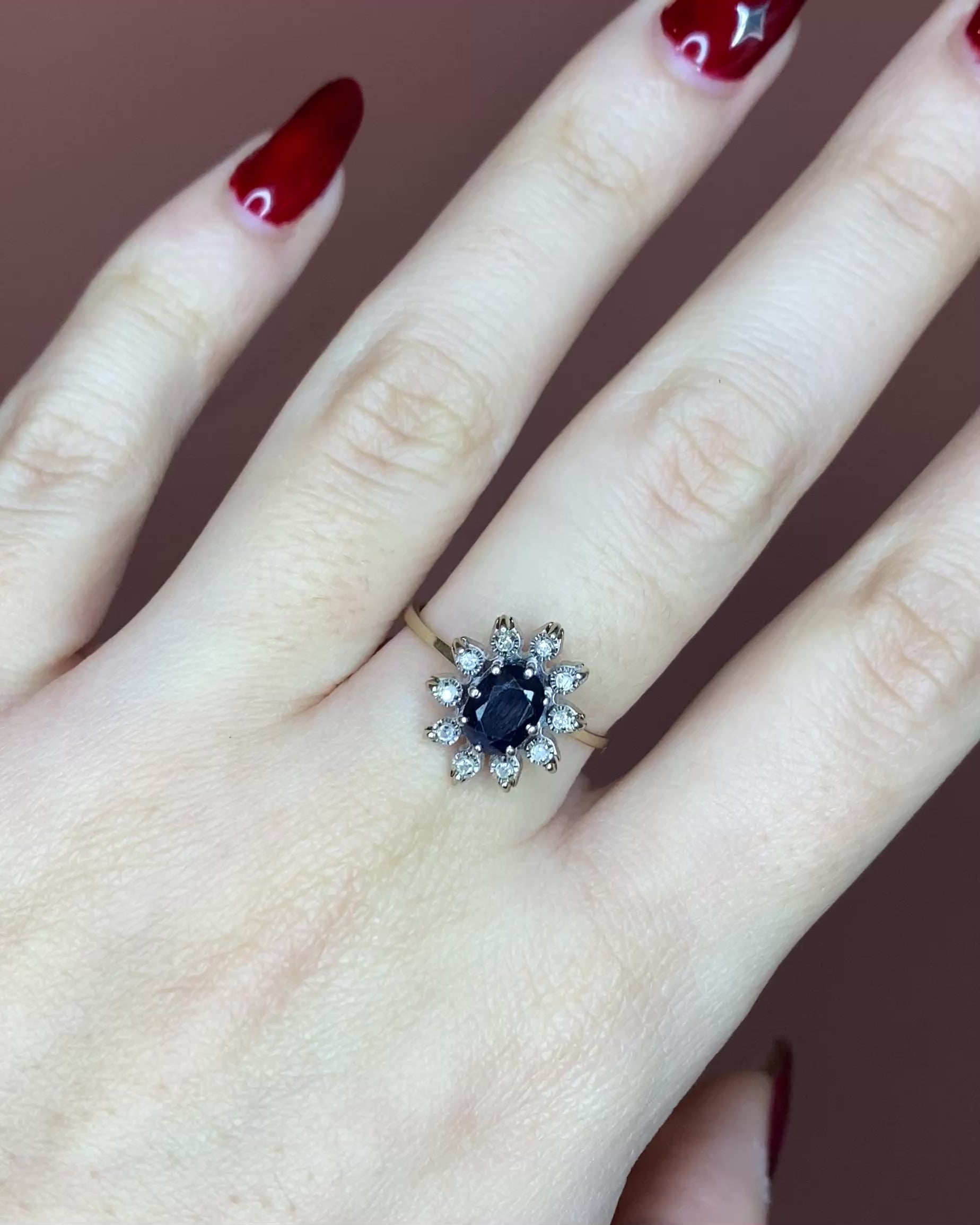 Bague Marguerite Saphir 1 carat &amp; 10 Diamants "Amélia"
