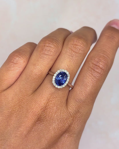 Bague Marguerite Saphir Ceylan 2.51 carats &amp; Diamants 0.20 carat "Lana"