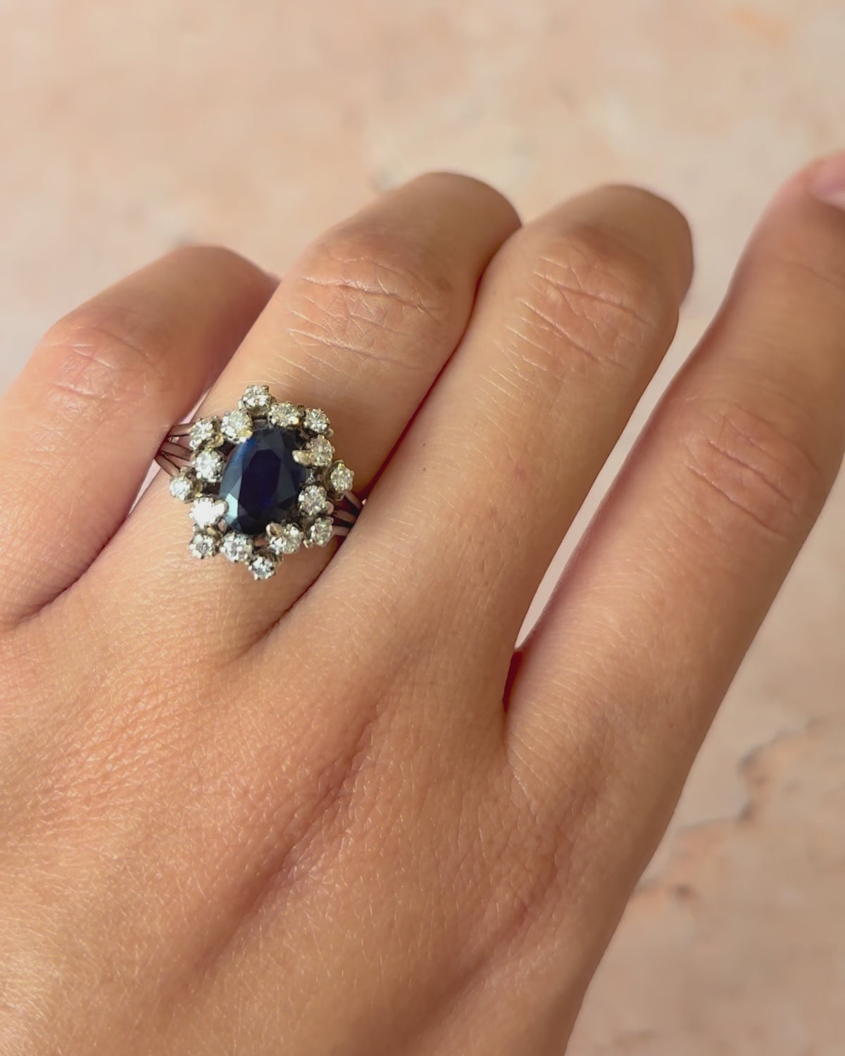Bague Marguerite Saphir 1.65 carat &amp; Diamants 0.40 carat "Camille"
