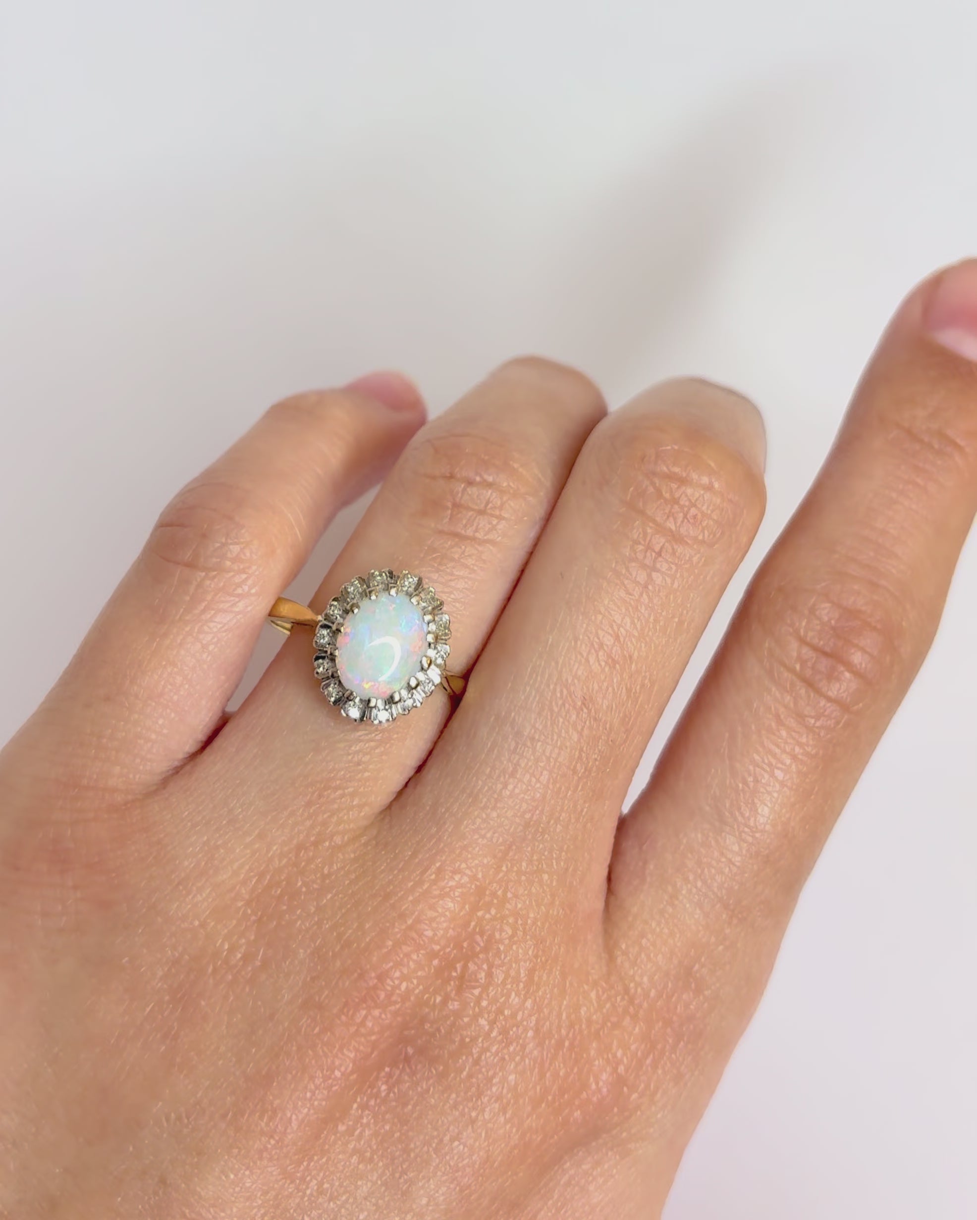 Anillo Margarita Ópalo y Diamantes "Dorothée"