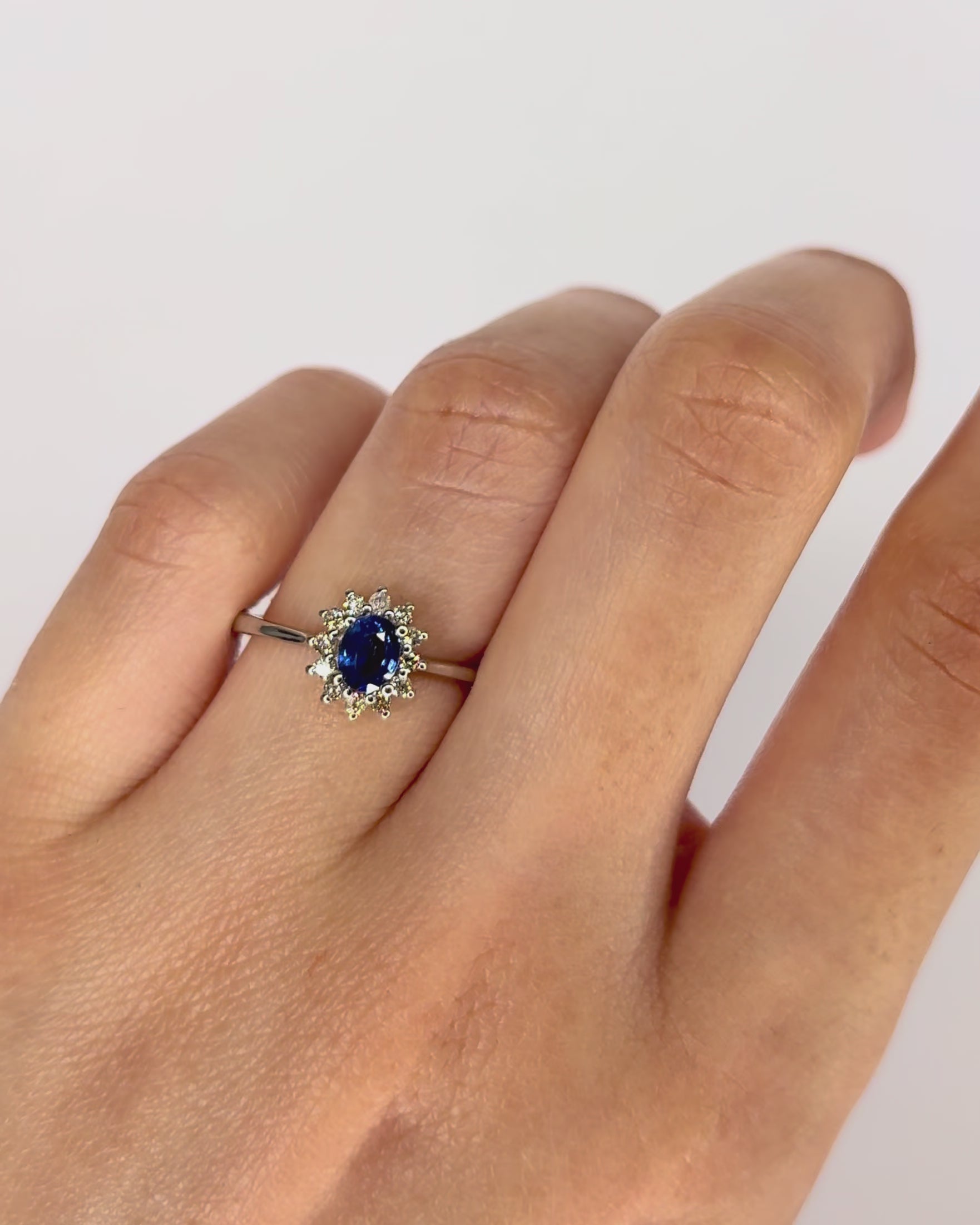 Bague Marguerite Saphir 0.50 carat &amp; Diamants 0.24 carat "Céline"