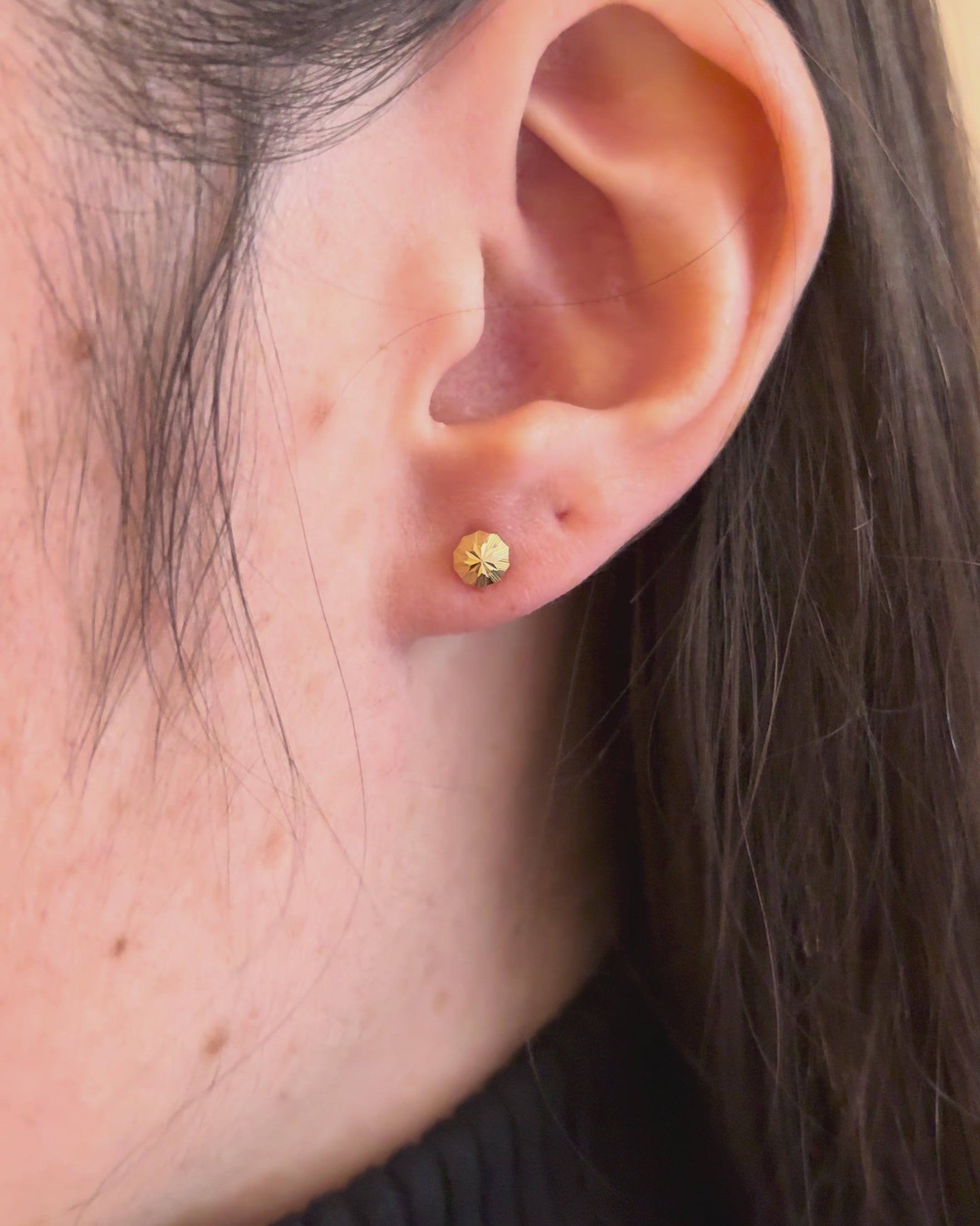 Yellow Gold Stud Earrings "Sabine"