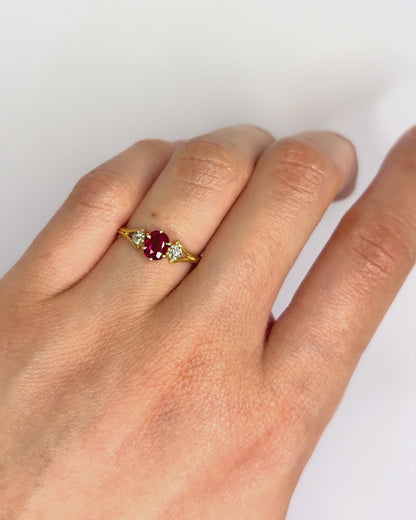 Bague Trilogie Rubis 0.38 carat &amp; Diamants "Alia"