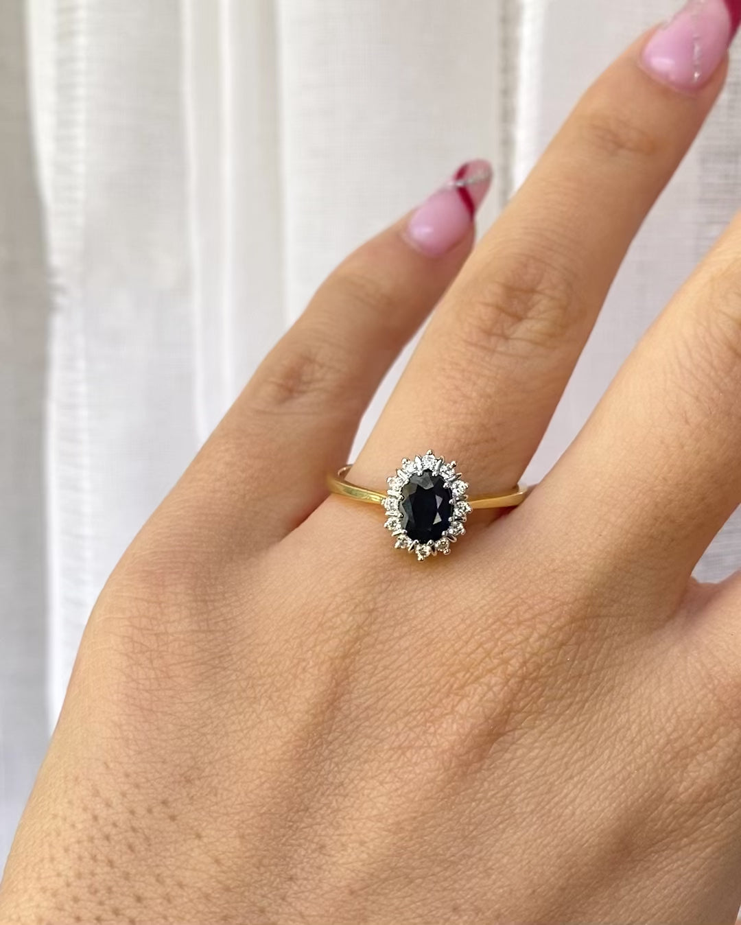 Bague Marguerite Saphir 1.09 carat &amp; 12 Diamants "Zoëlla"