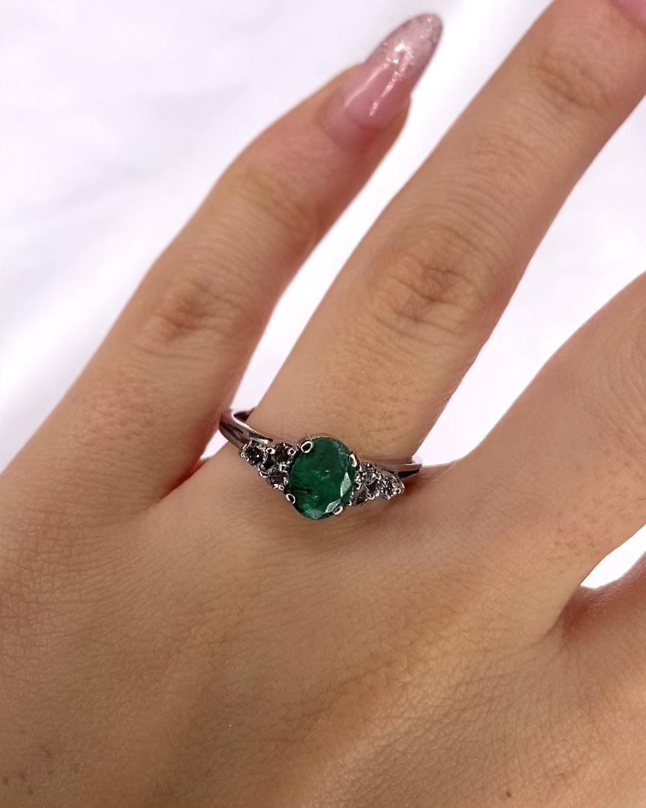 Anillo Trilogía Esmeralda 1 quilate y Diamantes "Tristane"