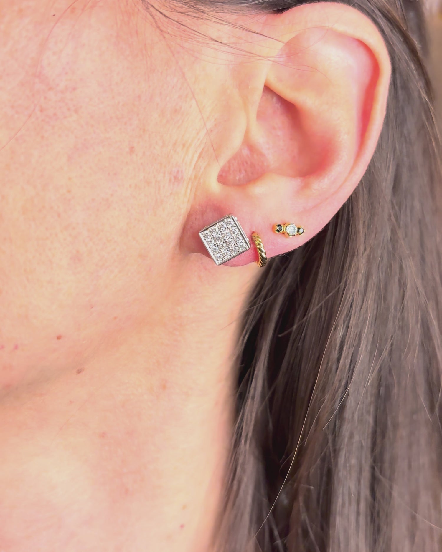 Pendientes de botón con diamantes 0,64 quilates "Minaé"