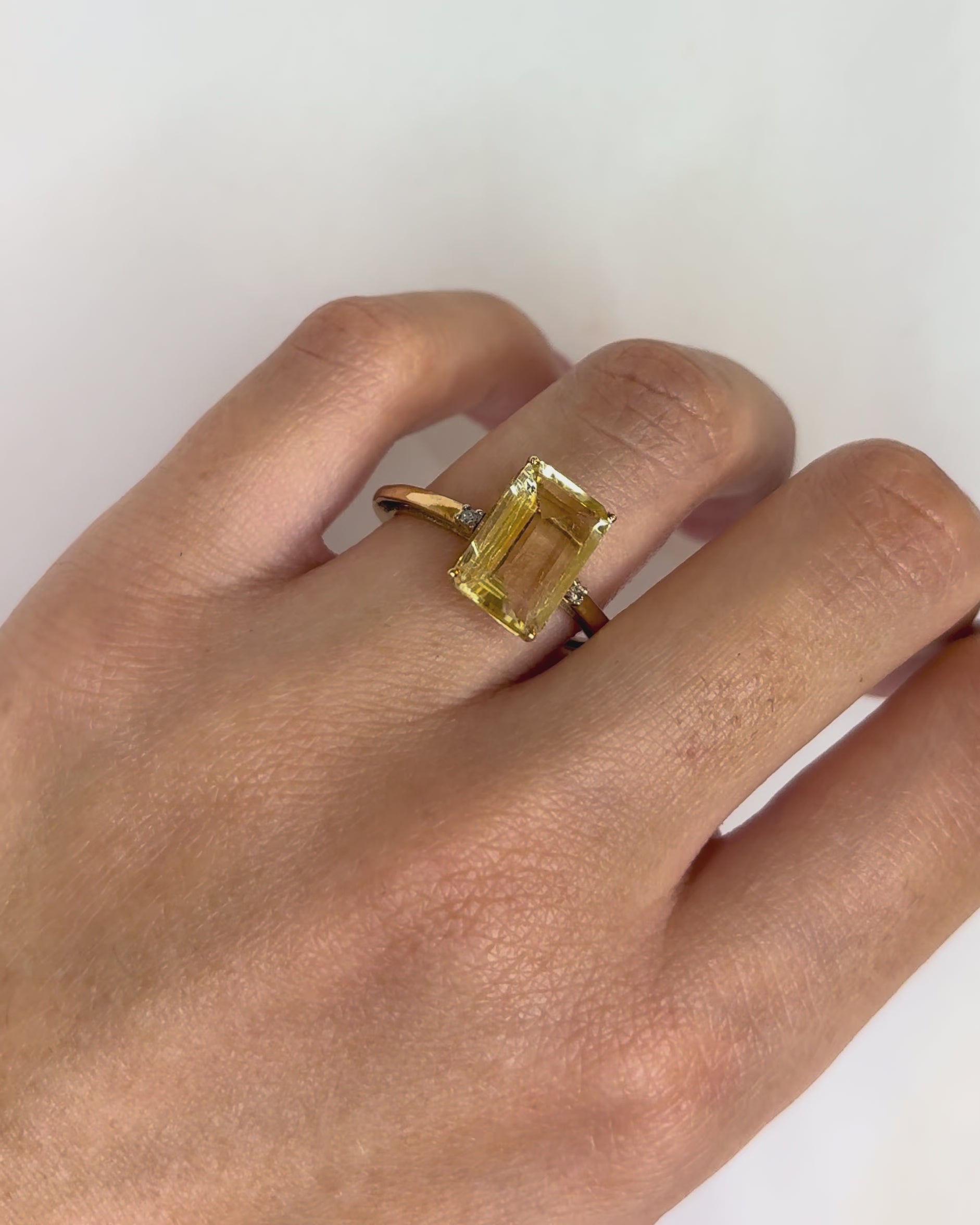 Bague Cocktail Scapolite 2.60 carats &amp; Diamants "Léonie"