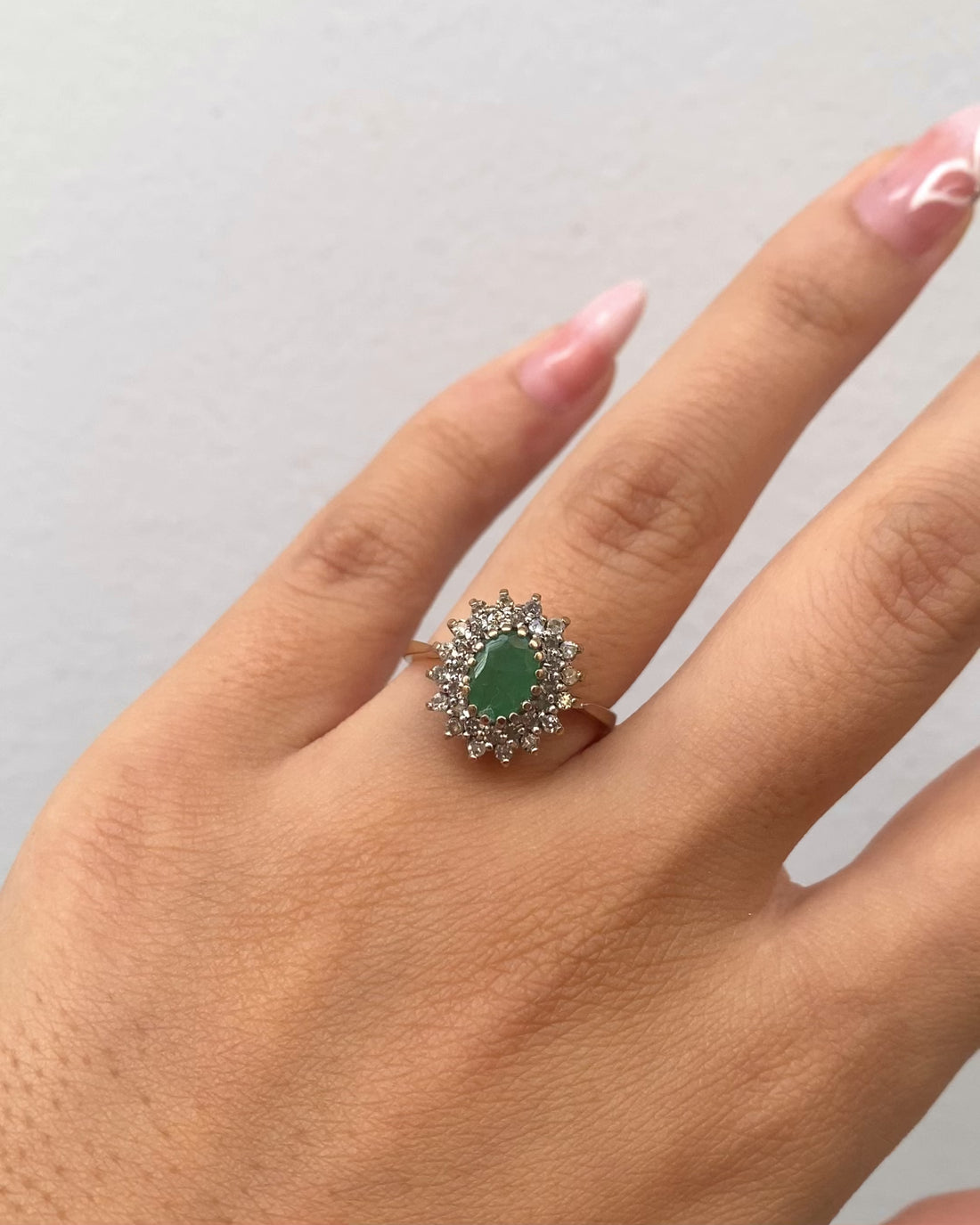 Bague Marguerite Émeraude &amp; 32 Diamants &quot;Alina&quot;