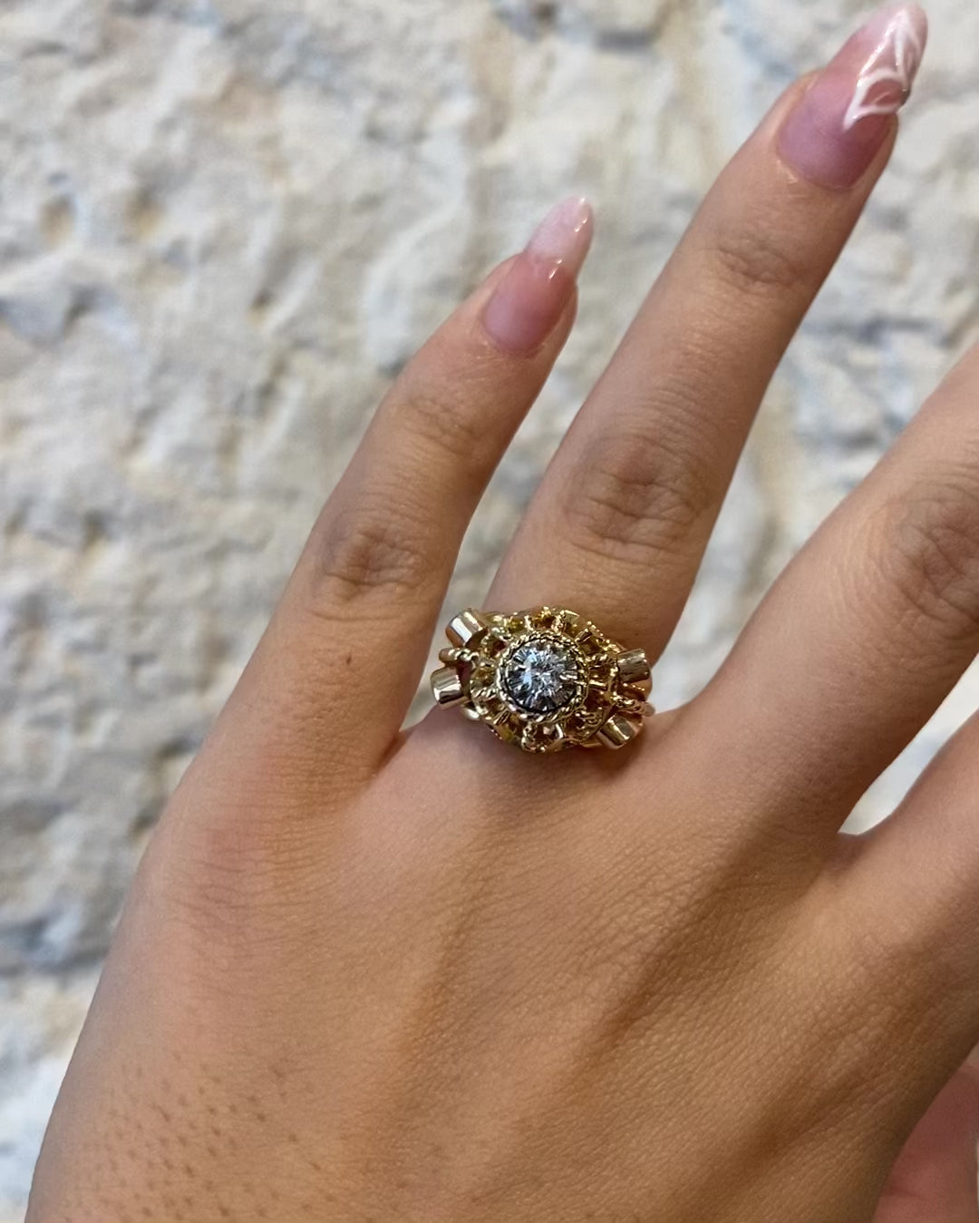 Anillo Tank Diamante y oro 7.32g "Gaelle"