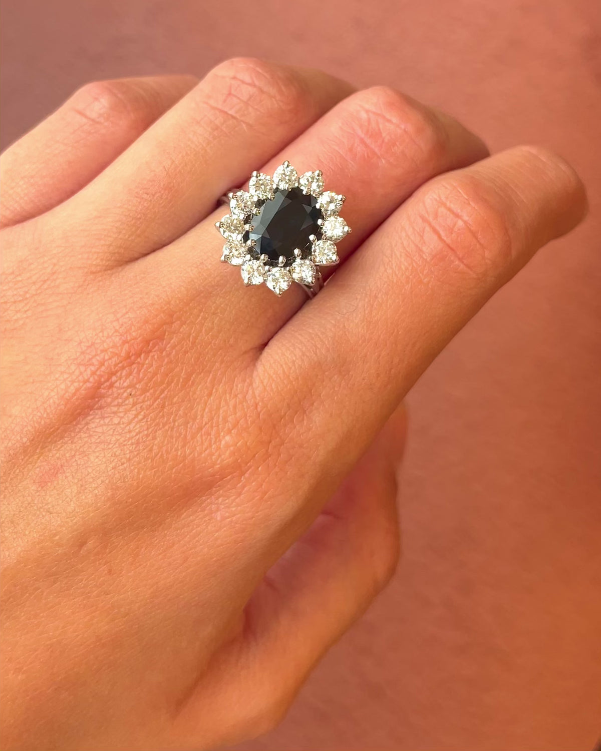 Marilyne Sapphire Daisy Ring 2.50 carats &amp; Diamonds 1.56 carat 6,30g