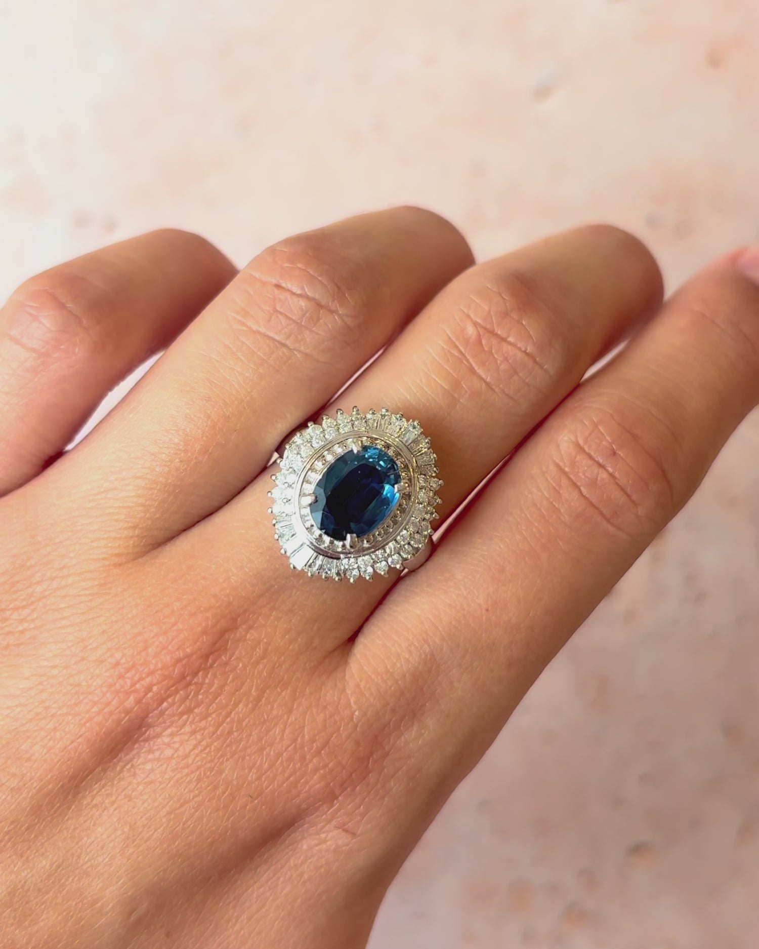 Bague Marguerite Saphir 2.44 carats &amp; Diamants 0.63 carat 9.12g "Irèna"