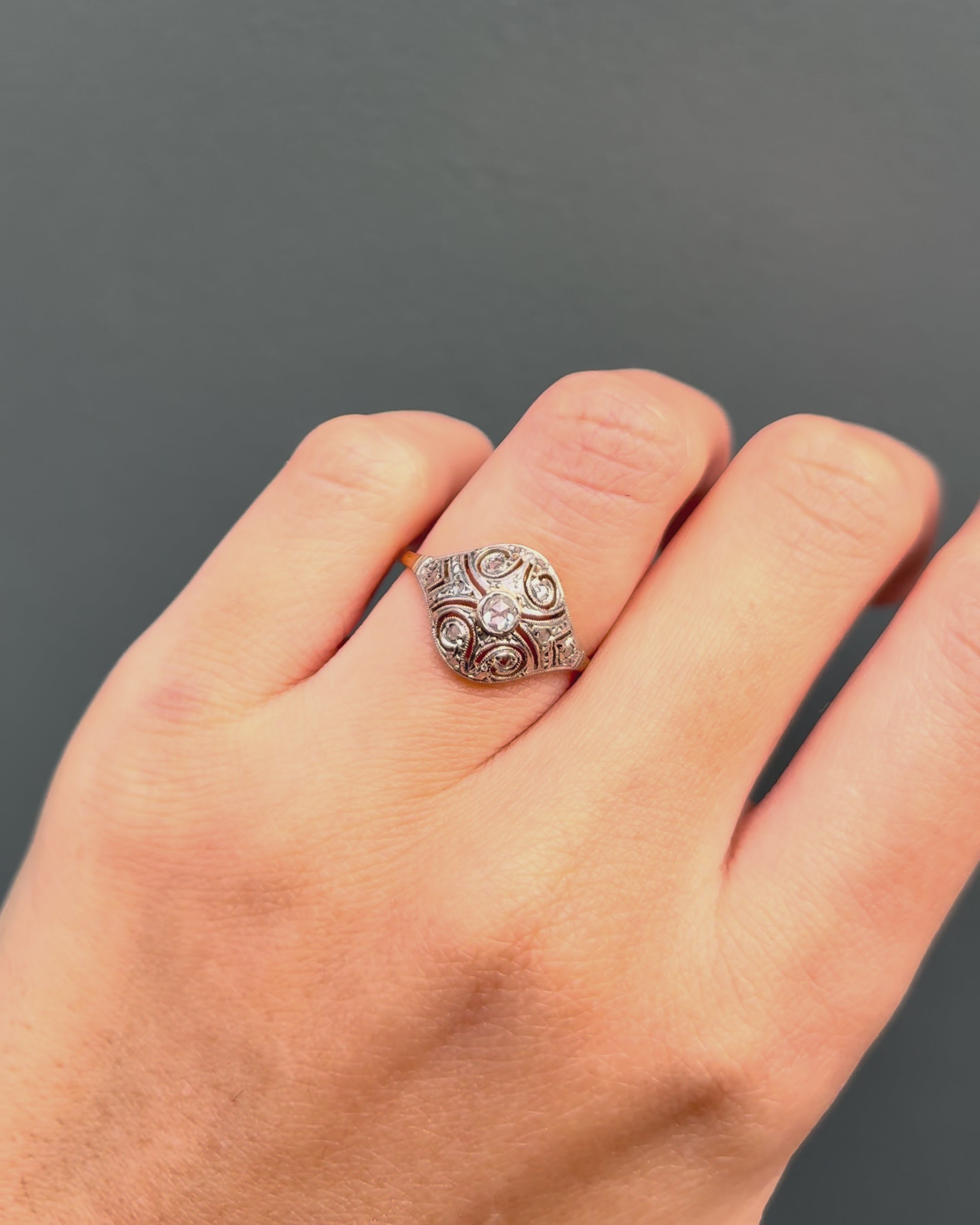 Anillo Domo Art Déco Diamantes "Paloma"