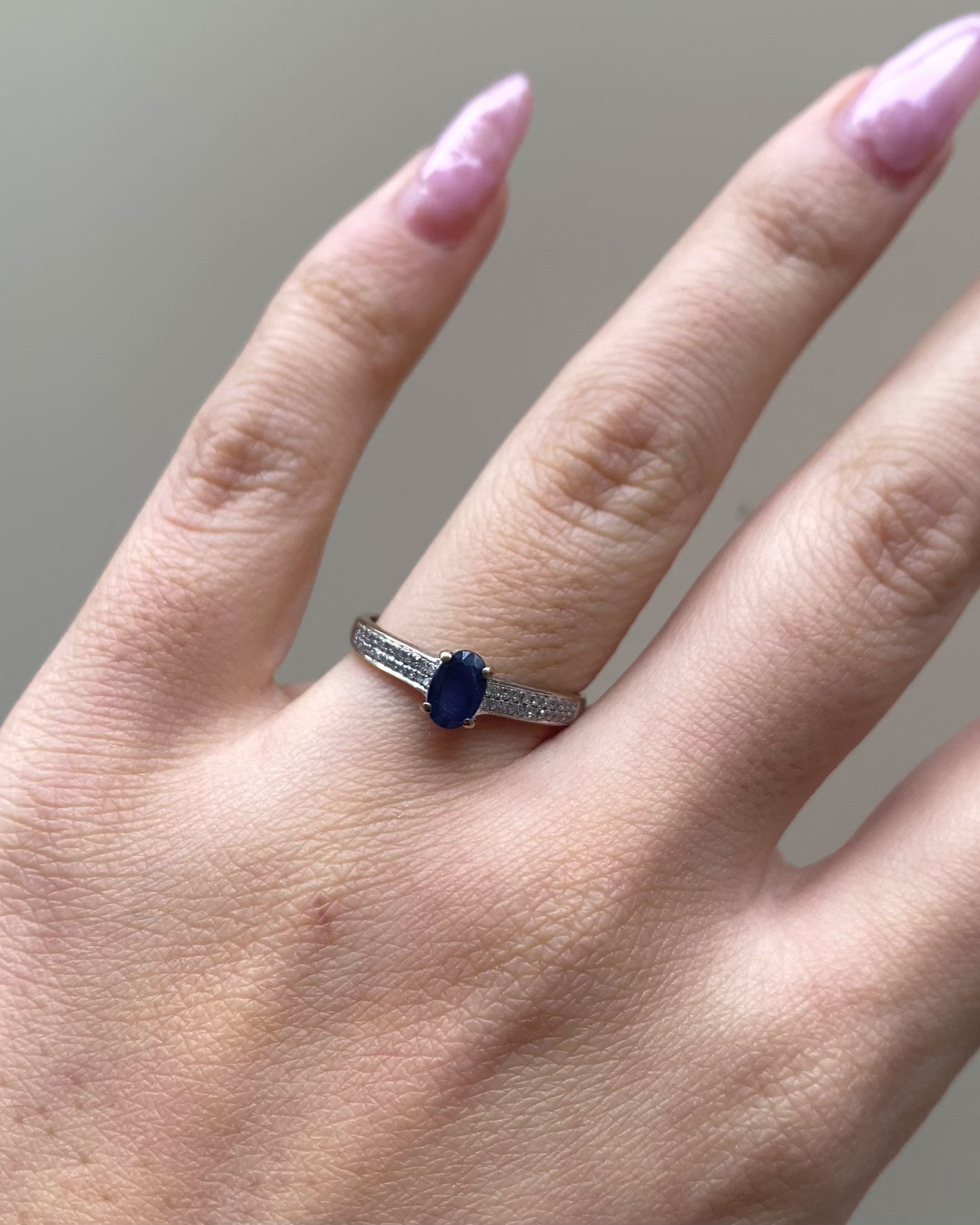 Bague Solitaire Saphir 0.60 carat &amp; 44 Diamants "Oxine"