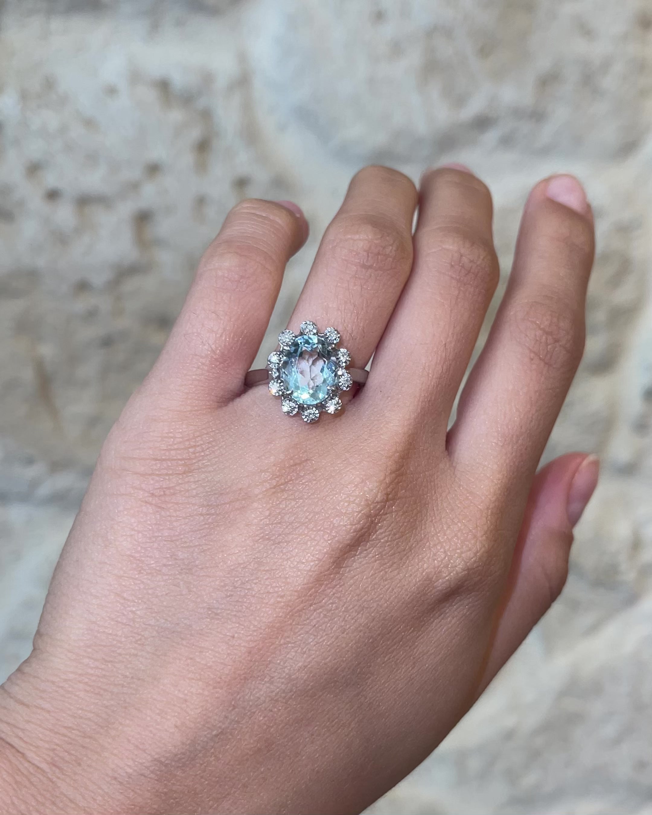 Bague Marguerite Aigue-Marine 2.30 carats &amp; Diamants &quot;Inaya&quot;