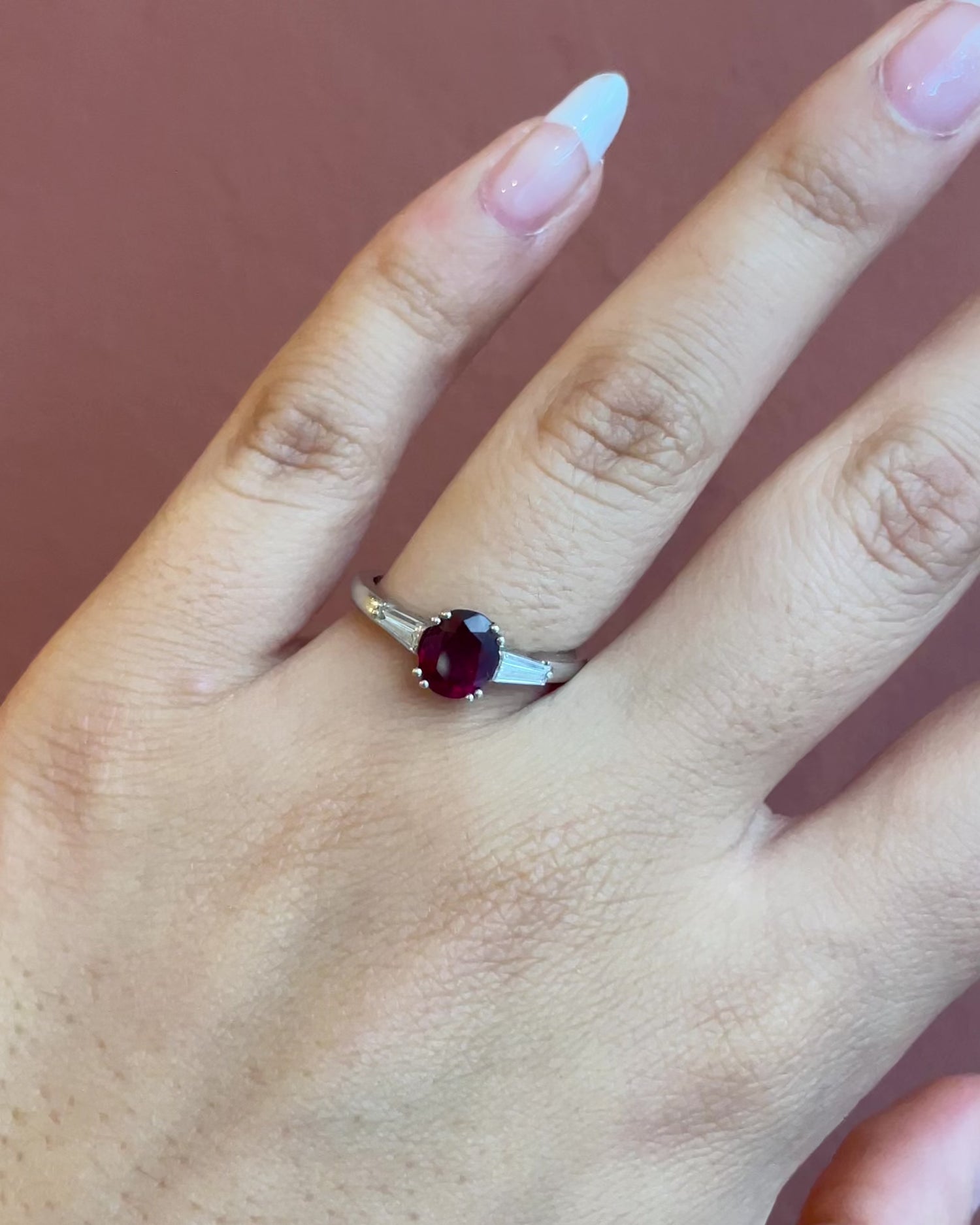 Bague Solitaire Rubis 1.25 carat &amp; Diamants &quot;Soline&quot;