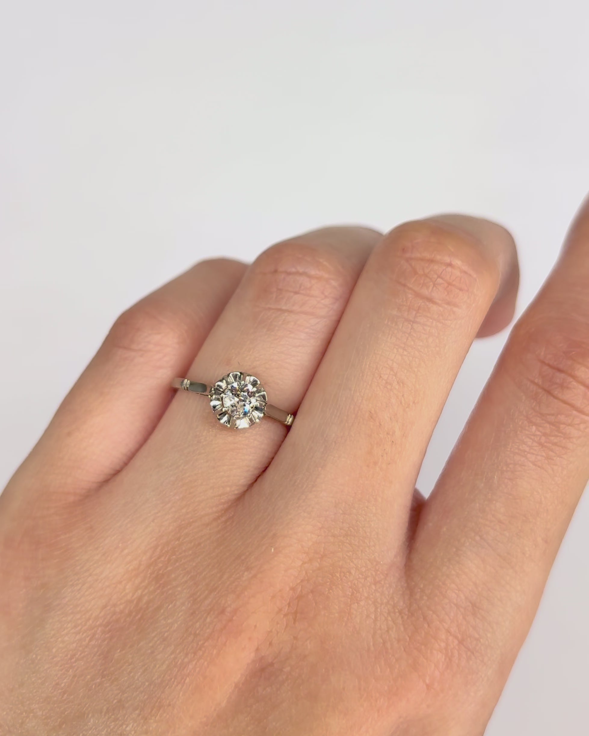 Anillo solitario estilo Art Déco con diamante de 0,25 quilates "Anastasia"