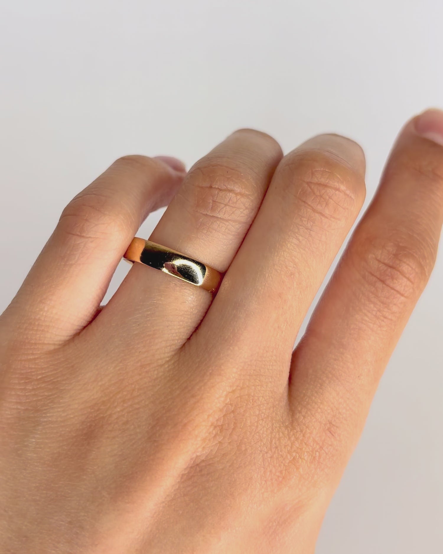 Bague Alliance Or Jaune cuivré 18 carats 4 mm "Lara"