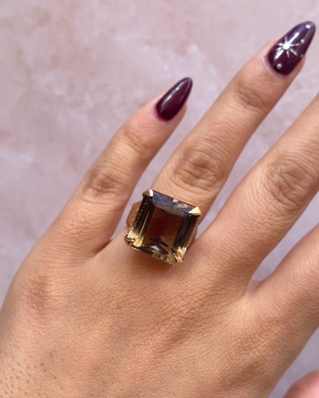 Bague Cocktail Citrine Champagne 15.20 carats &amp; Or 8,74g "Phillipine"