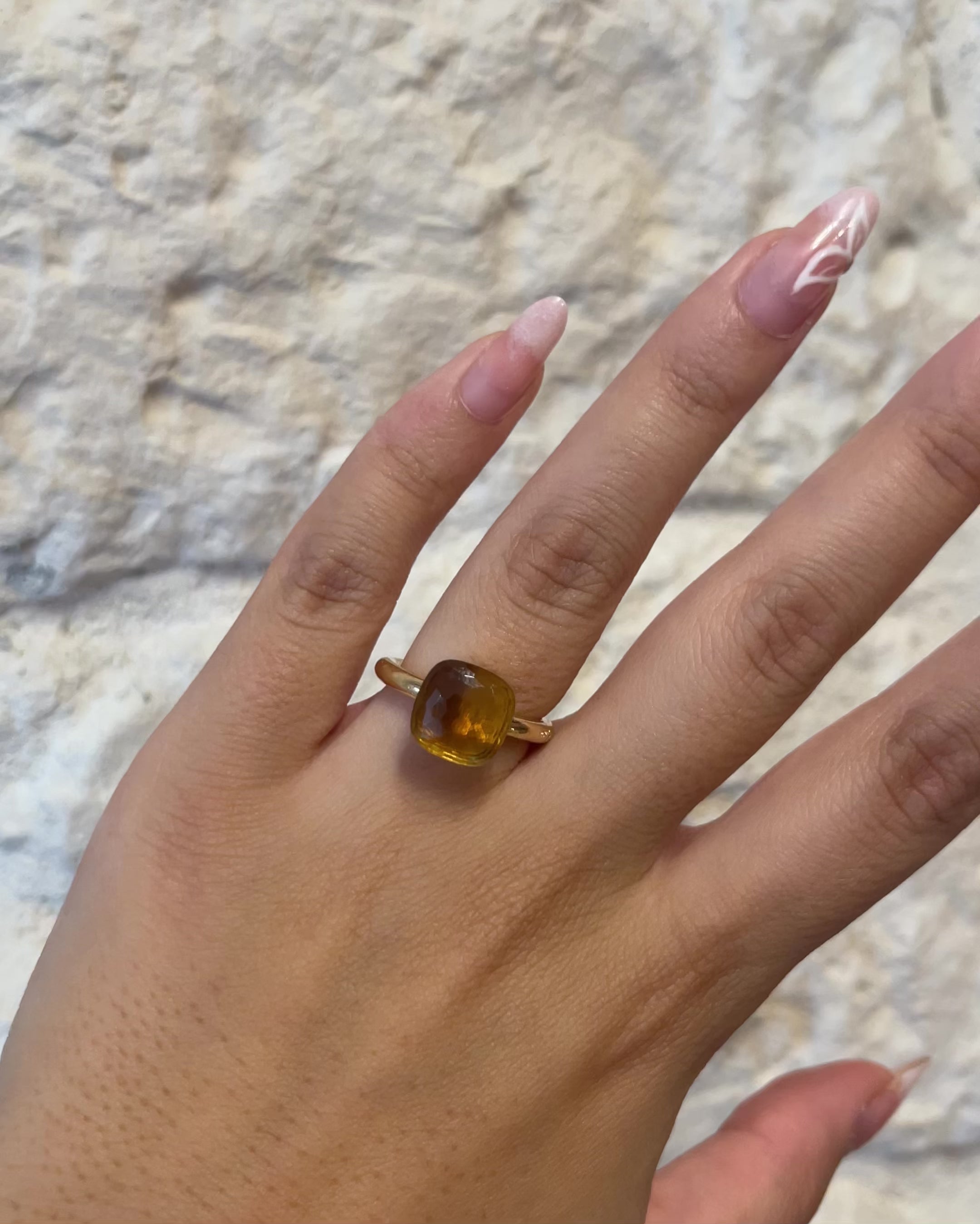 Anillo clásico Gelé de Nudo Pomellato Citrino 8 quilates