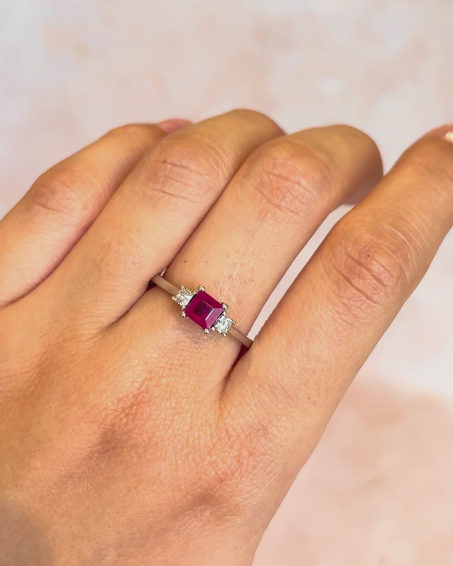 Bague Trilogie Rubis 0.50 carat &amp; Diamants 0.20 carat "Rozenn"