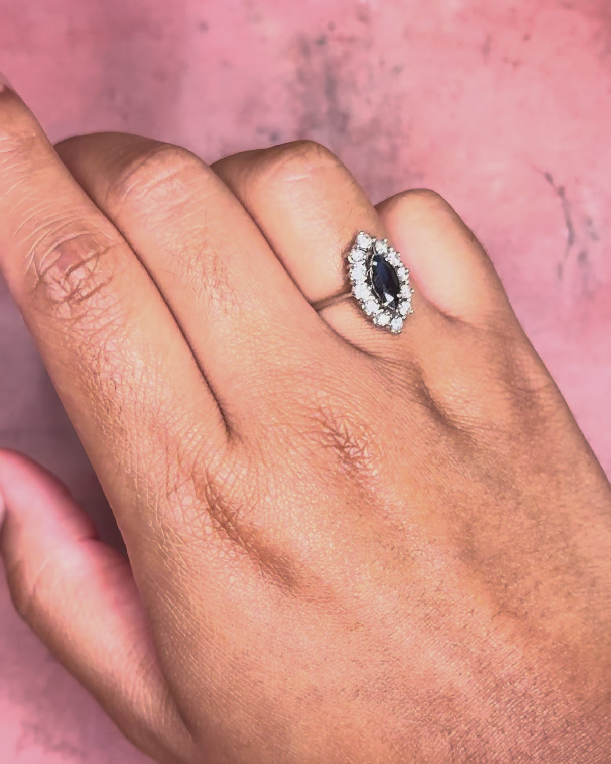 0.62-carat Sapphire Marquise Ring &amp; 0.36-carat Diamonds "Eglantine"