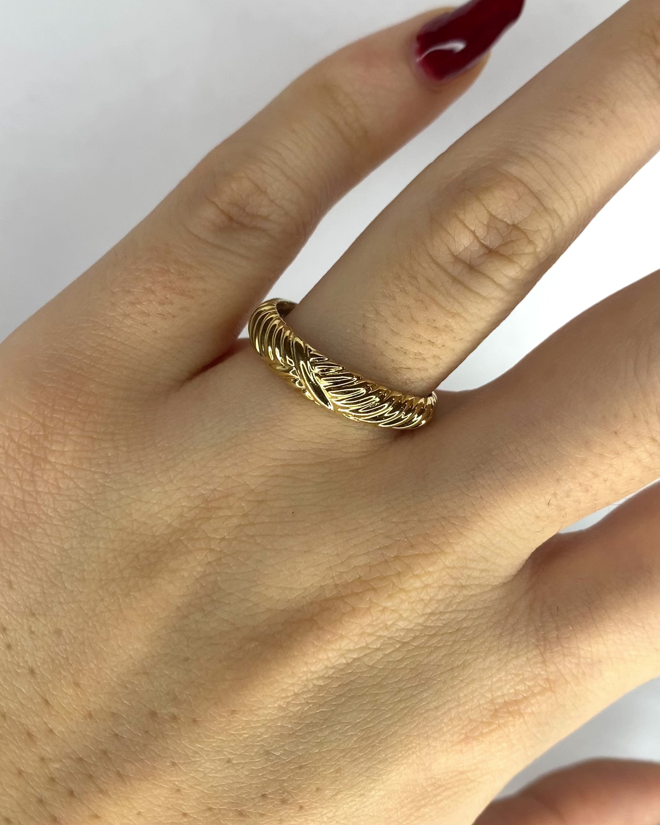Anillo de banda de oro amarillo 18 quilates "Nicole"