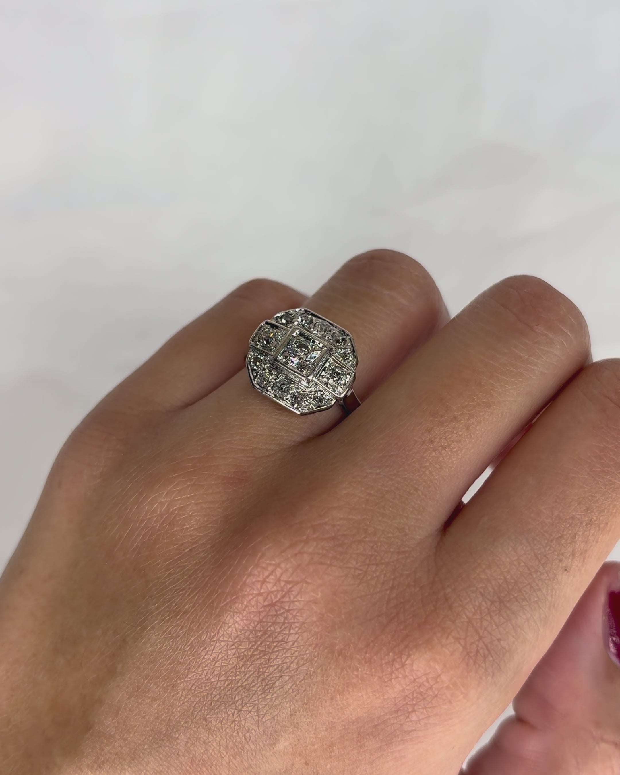 Bague Art Déco Diamants 0.79 carat &amp; Or 18 carats 6.25 g "Ava"