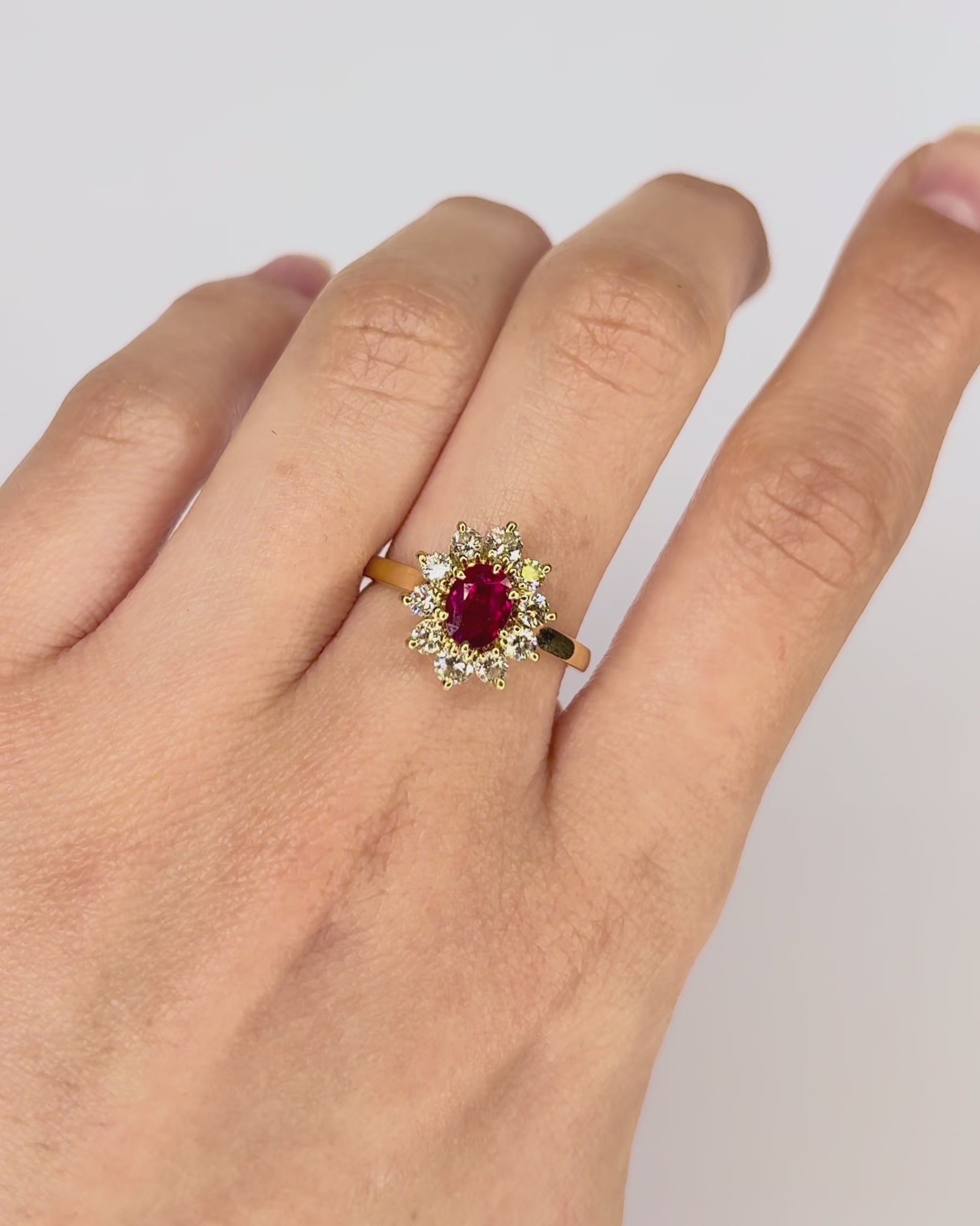 Bague Marguerite Rubis 0.87 carat &amp; Diamants 0.50 carat "Nina"