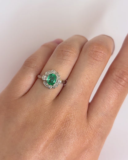 Bague Marguerite Style Art-Déco Émeraude 0.66 carat &amp; 12 Diamants "Laurina"