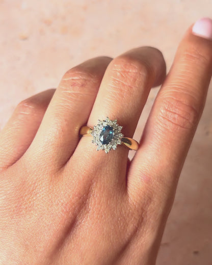 Anillo Marguerite Zafiro 0,70 quilates y Diamantes 0,24 quilates "Lisa"