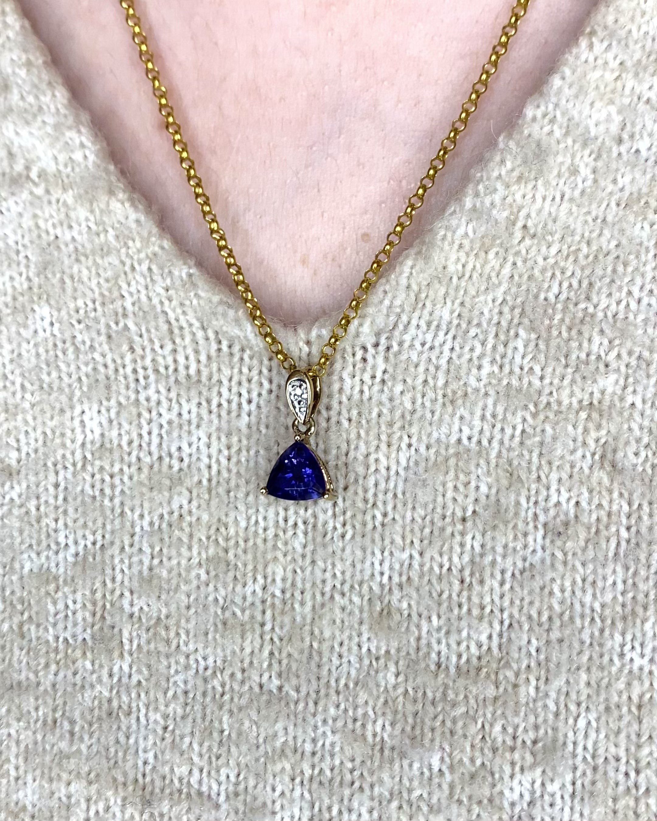 Iolite Pendant 1.26 Carat &amp; Diamond "Oceane"