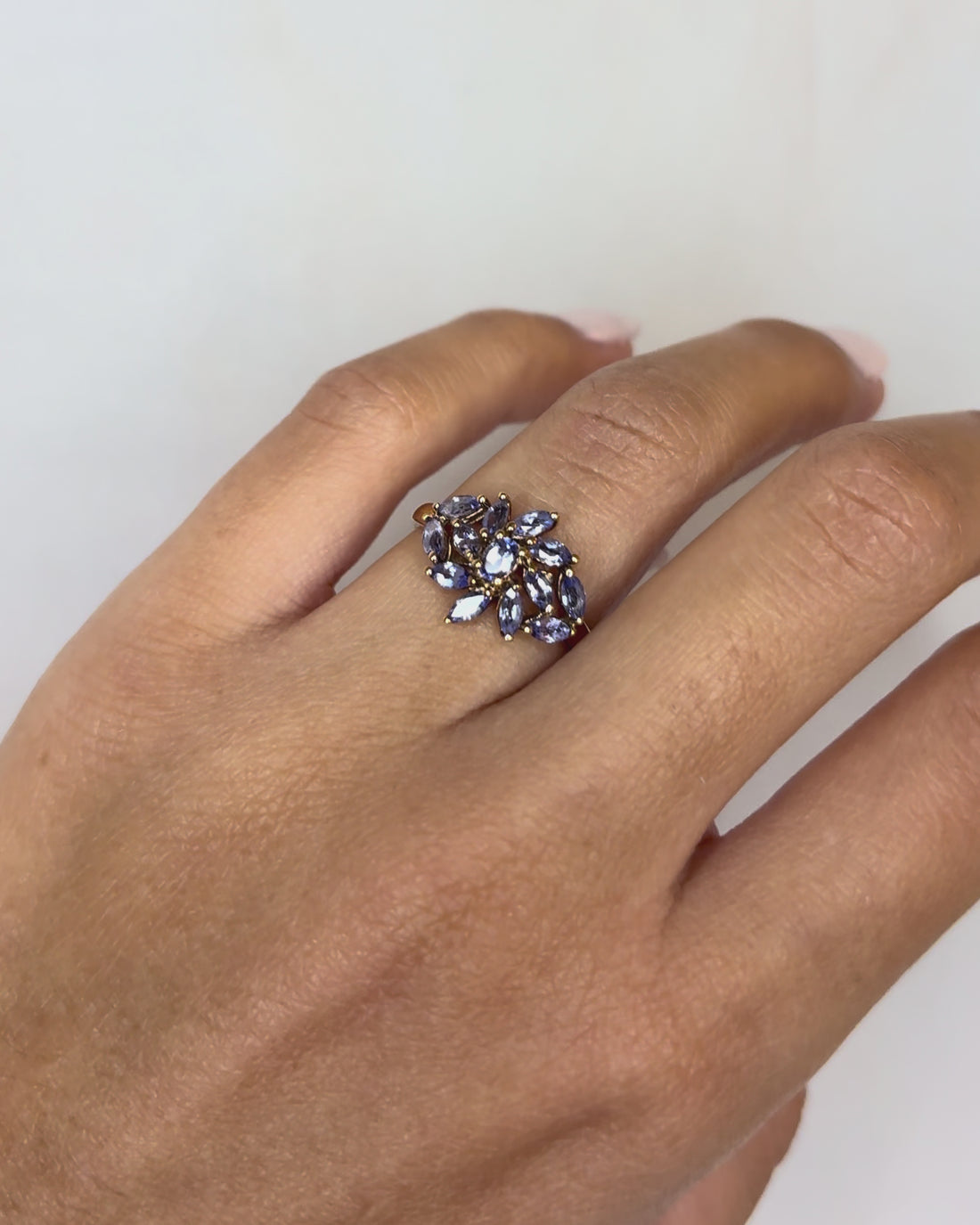 Bague Fleur Tanzanites 1.02 carat &quot;Gabriella&quot;