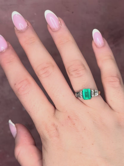 Bague Trilogie Émeraude 1.90 carat &amp; Diamants 0.30 carat "Celeste"