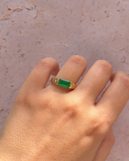 Emerald 1.10 Carat Bangle Ring "Alicia"