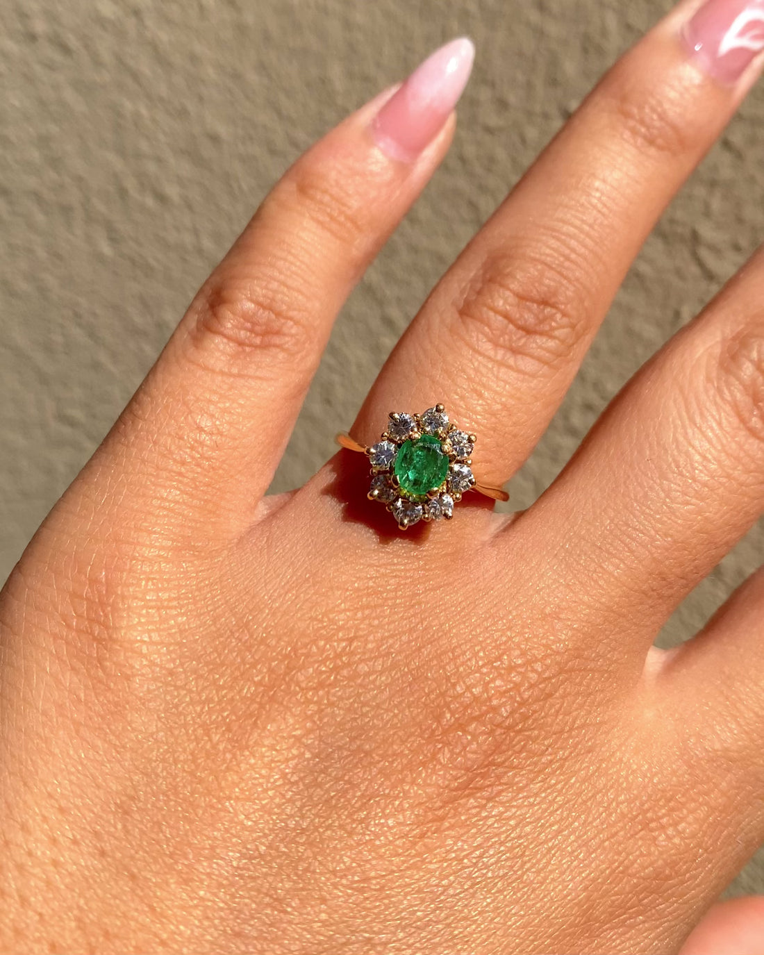 Bague Marguerite Emeraude 0.38 carat &amp; Diamants &quot;Lunéria&quot;