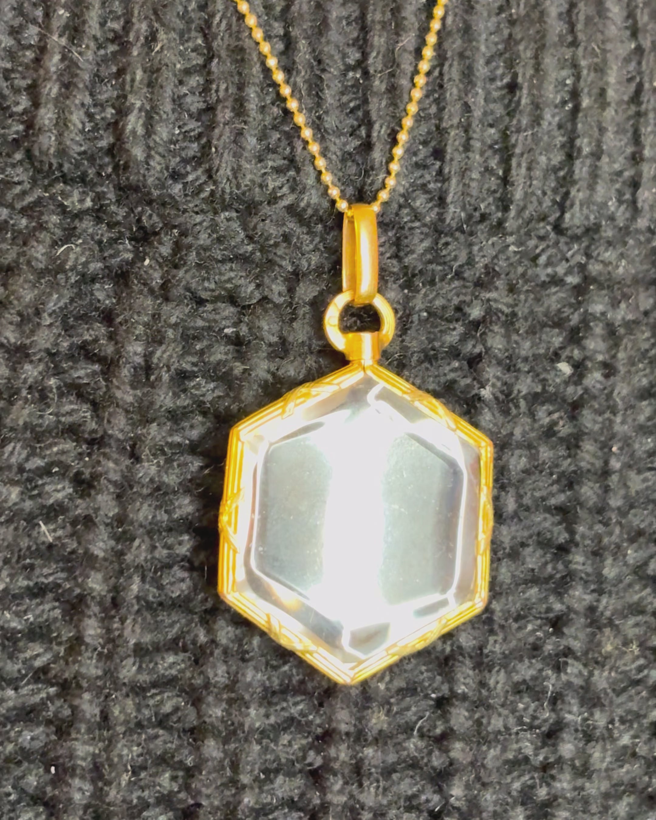 Yellow Gold and Glass Pendant "Oury"