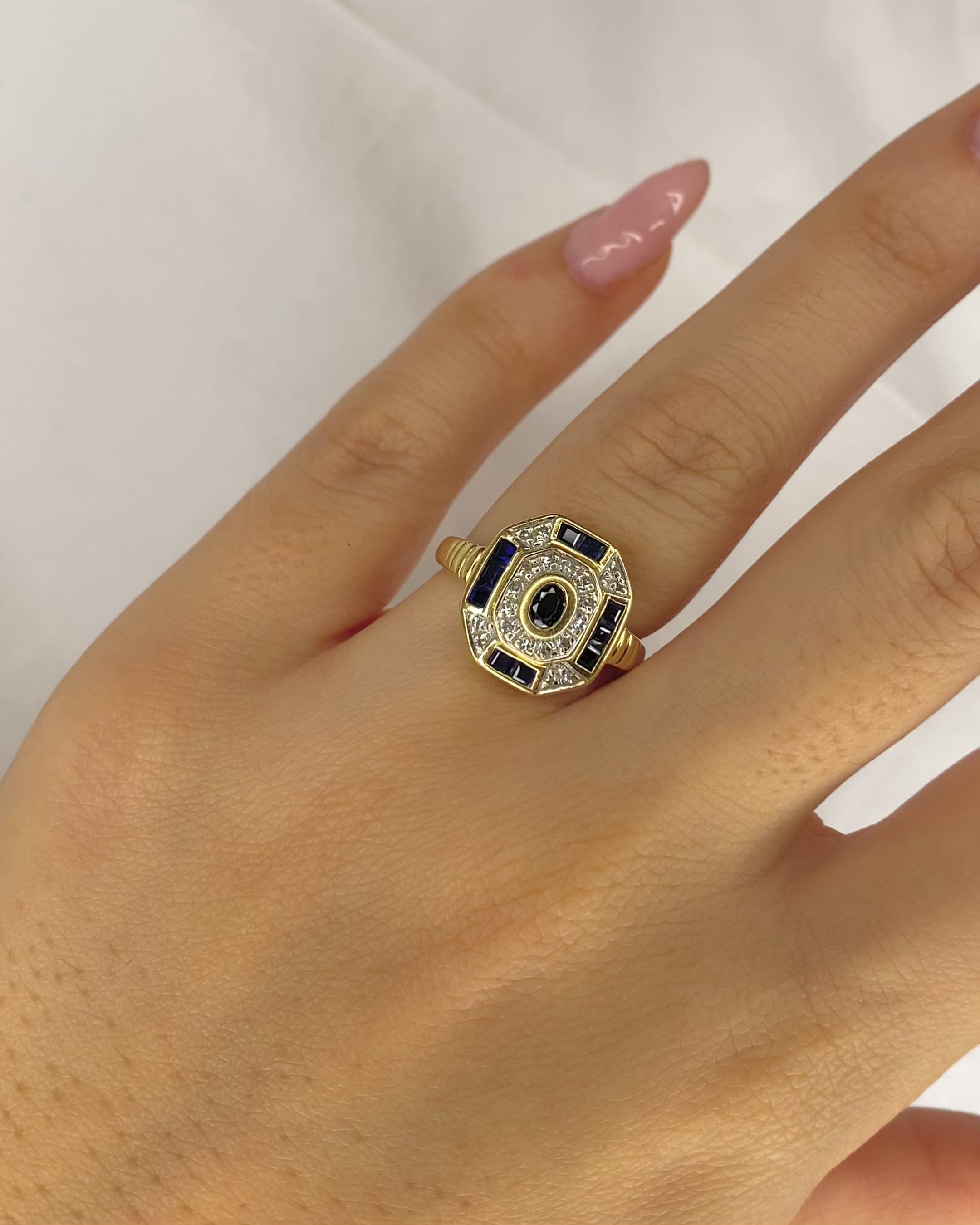 Anillo estilo Art Déco zafiros 0.52 quilates y 20 diamantes "Emmy"