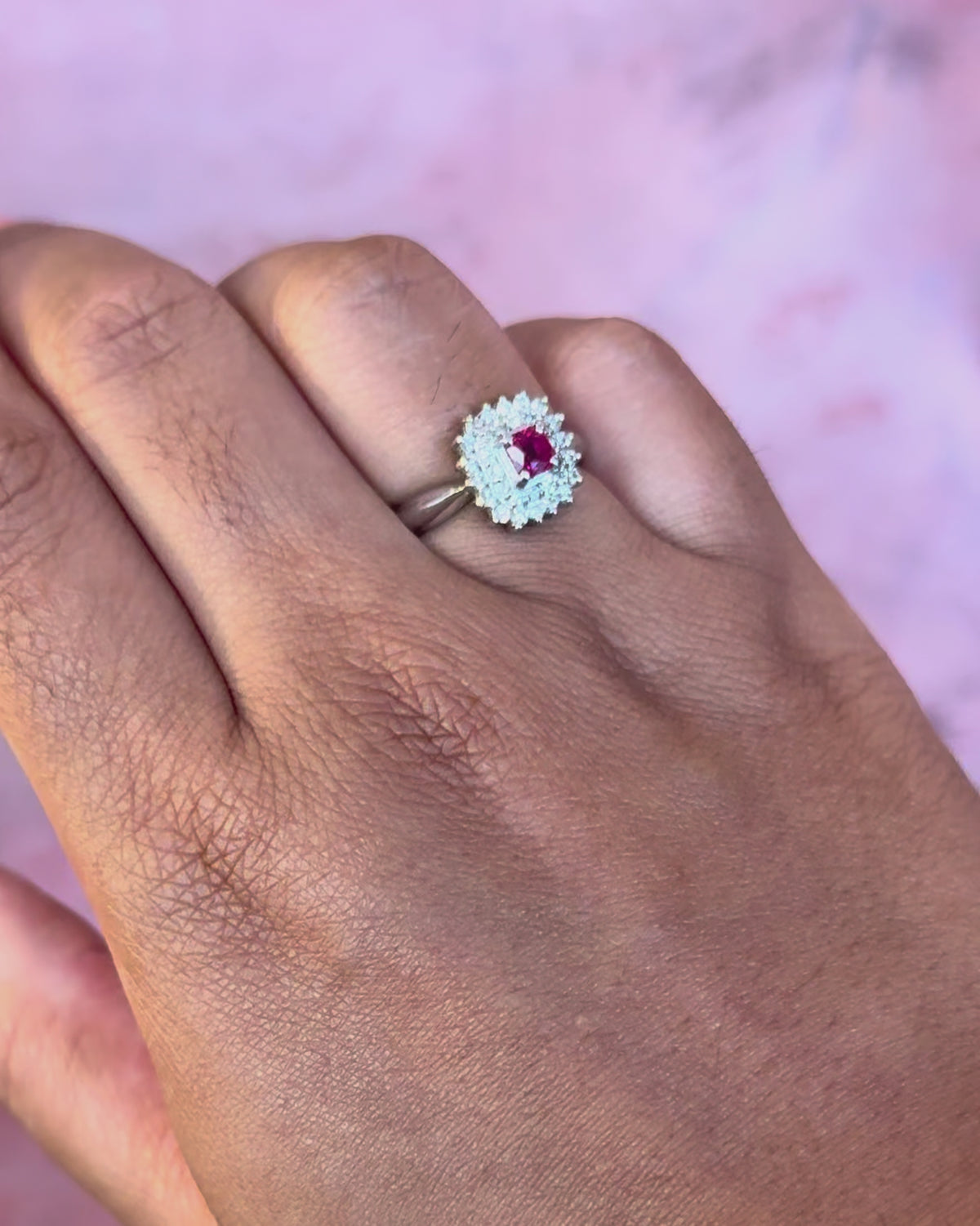 Anillo Marguerite Rubí de Mozambique 0,43 quilates y Diamantes 0,43 quilates "Monica"