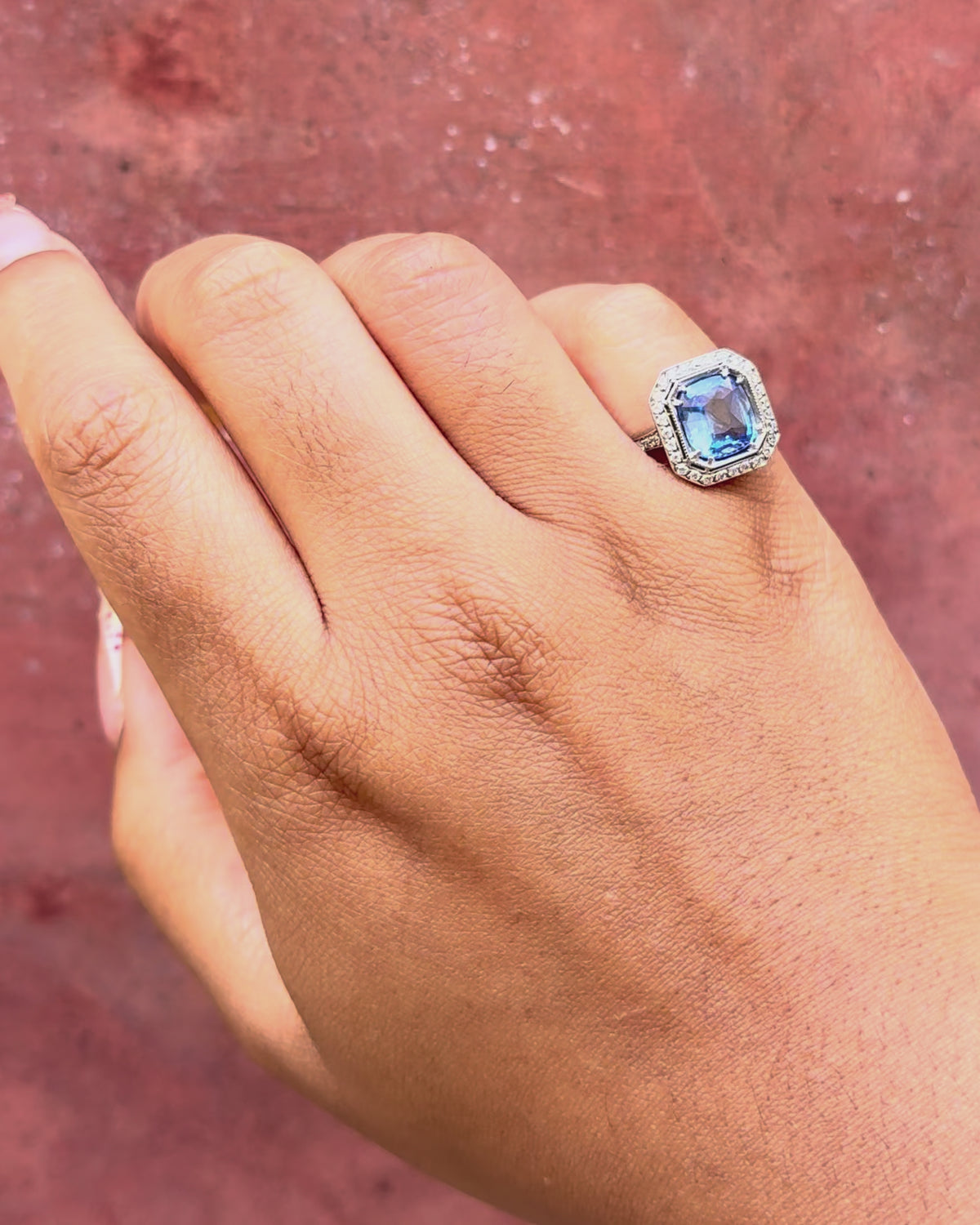Bague Style Art-Déco Saphir Ceylan 3.07 carats &amp; Diamants 0.35 carat "Sofia"