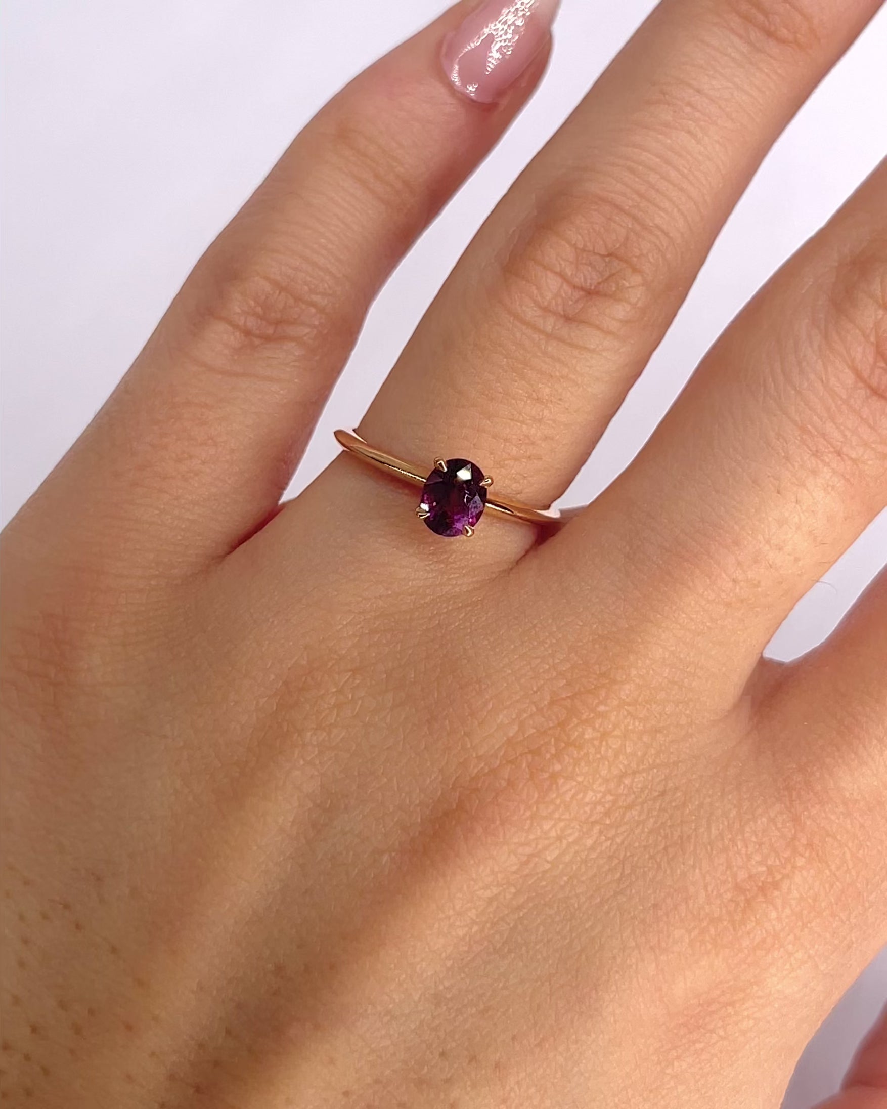 Bague Solitaire Grenat 0.80 carat "Patricia"