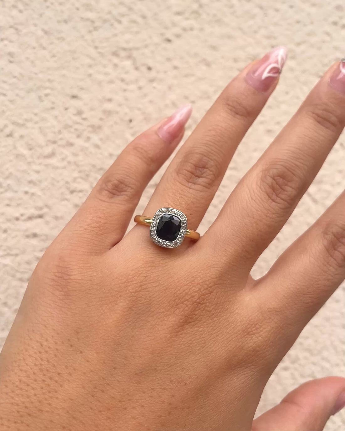 Bague Style Art-Deco Saphir 1.80 carat & Diamants "Simmy"