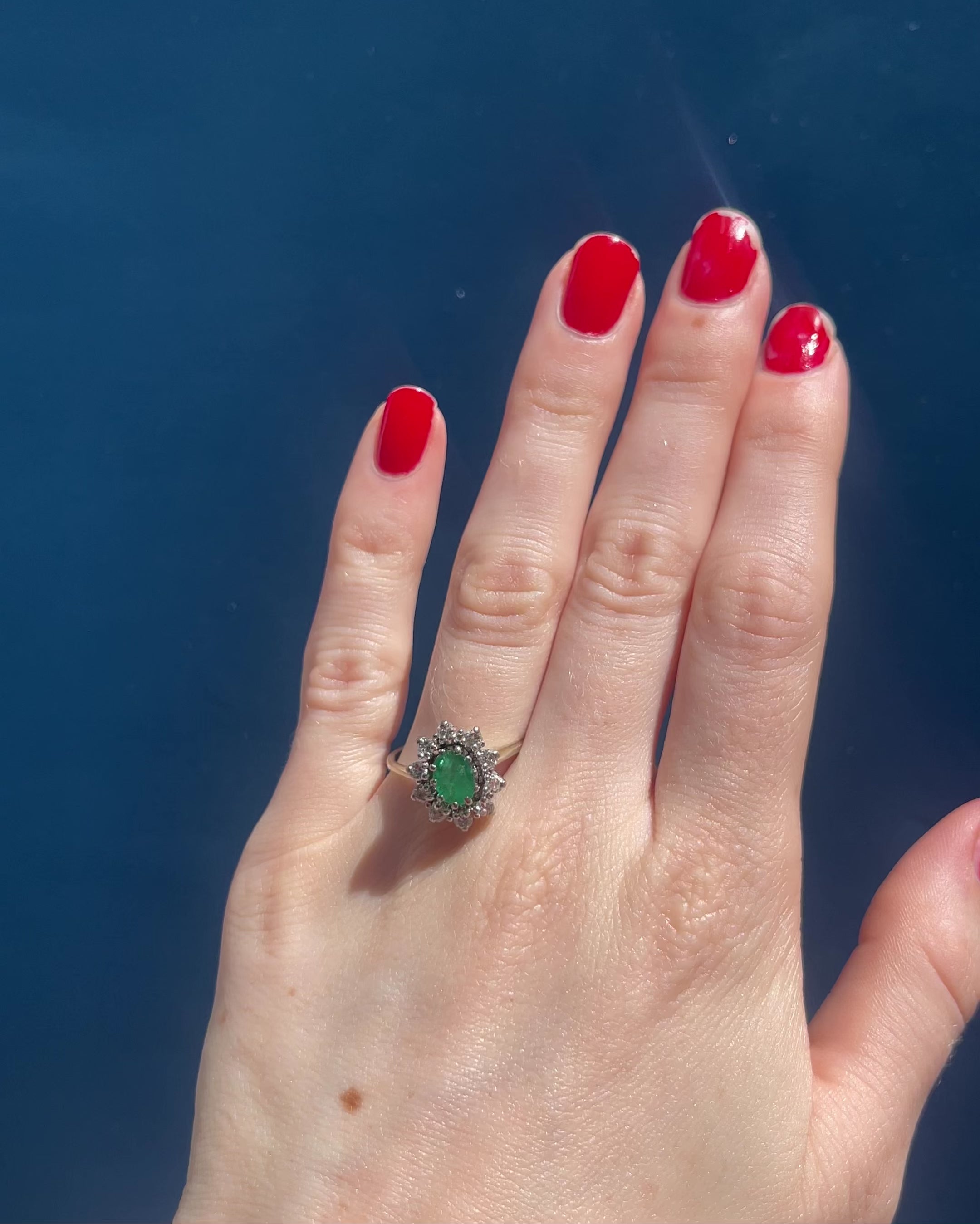 Bague Marguerite Émeraude 0.71 carat et Diamants "Carolia"
