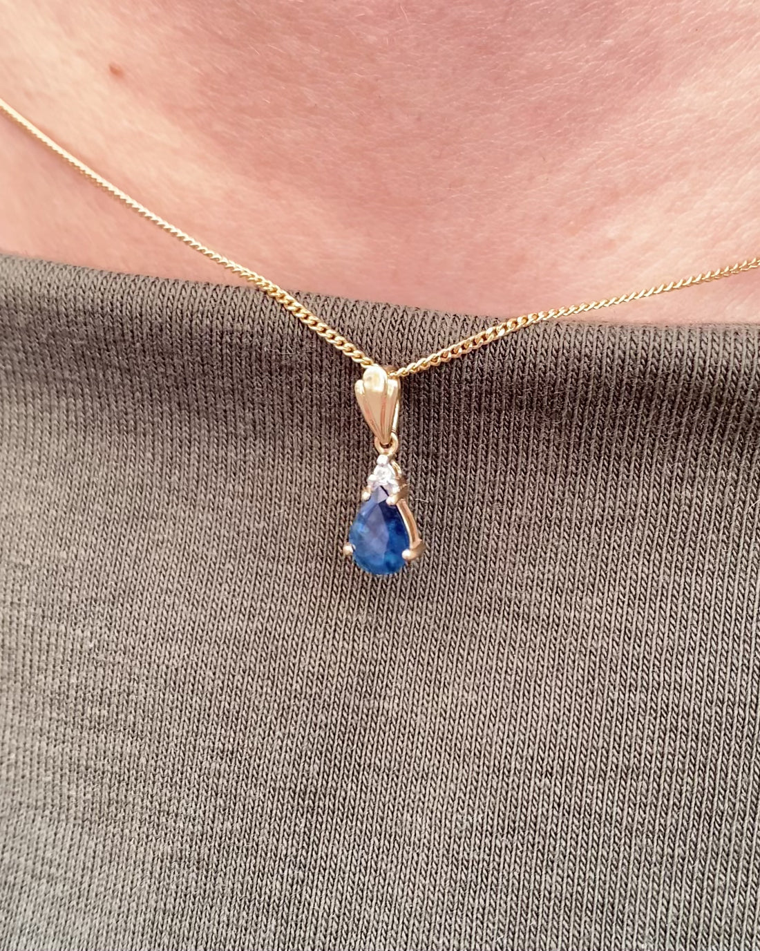 Pendentif Saphir 0.90 carat &amp; Diamant &quot;Corine&quot;