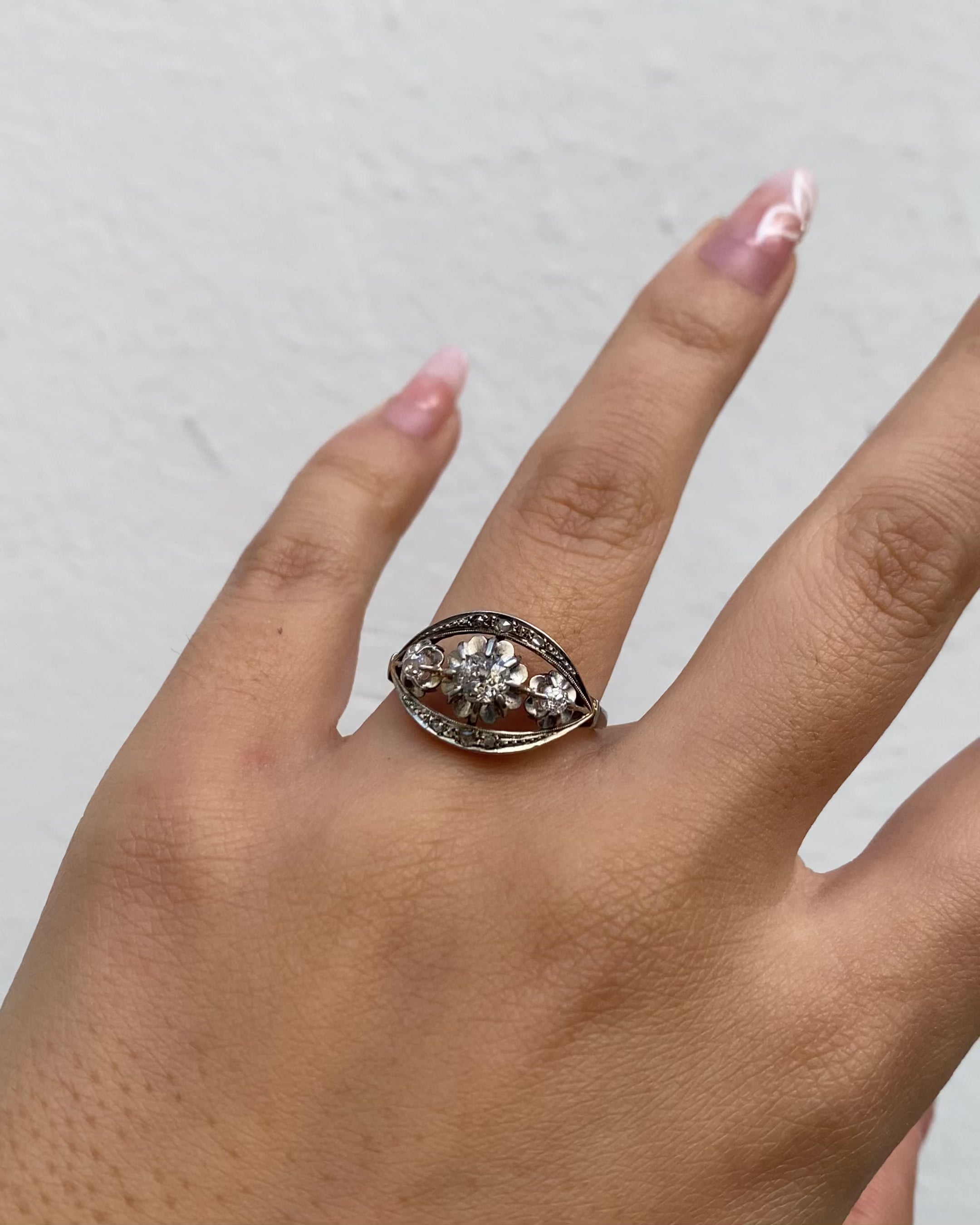 Bague Trilogie Art Déco Diamants 0.63 carats "Agnès"