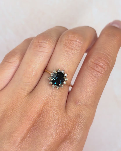 Anillo Marguerite Zafiro 1.50 quilates y Diamantes "Jeanne"