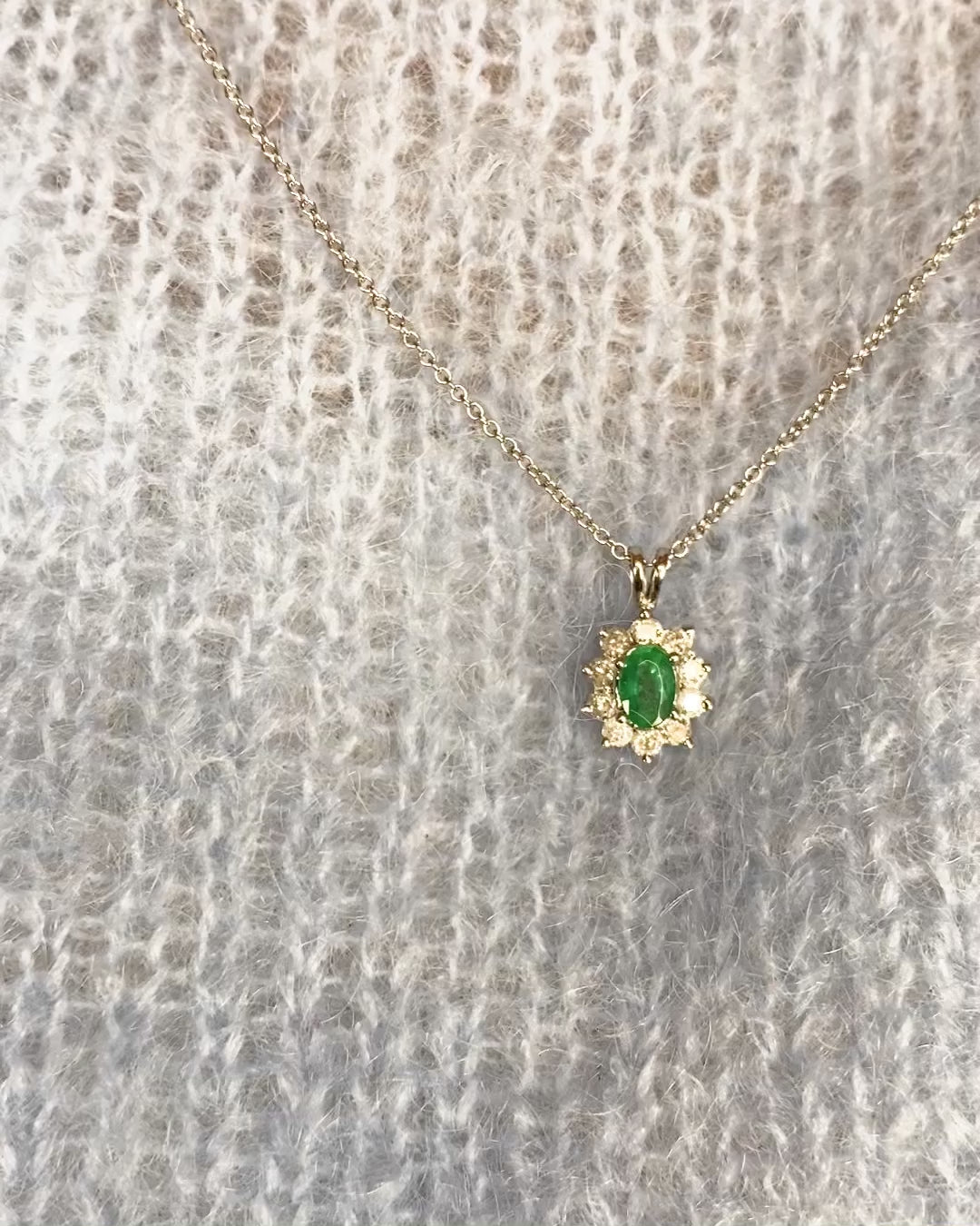 Pendentif Marguerite Émeraude 0.50 carat &amp; Diamants 0.40 carat "Wendy"