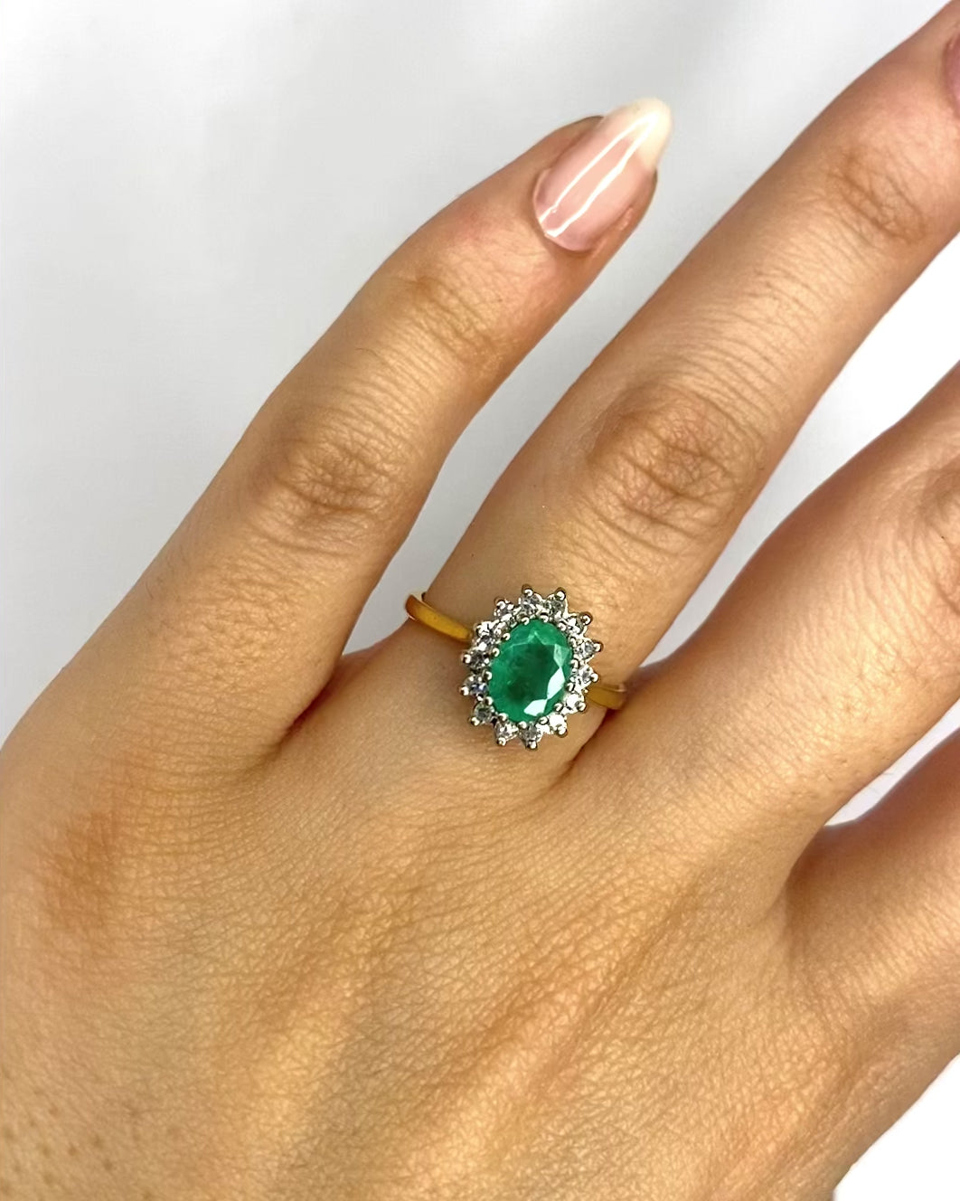 Bague Marguerite Émeraude 1 carat &amp; Diamants "Elina"