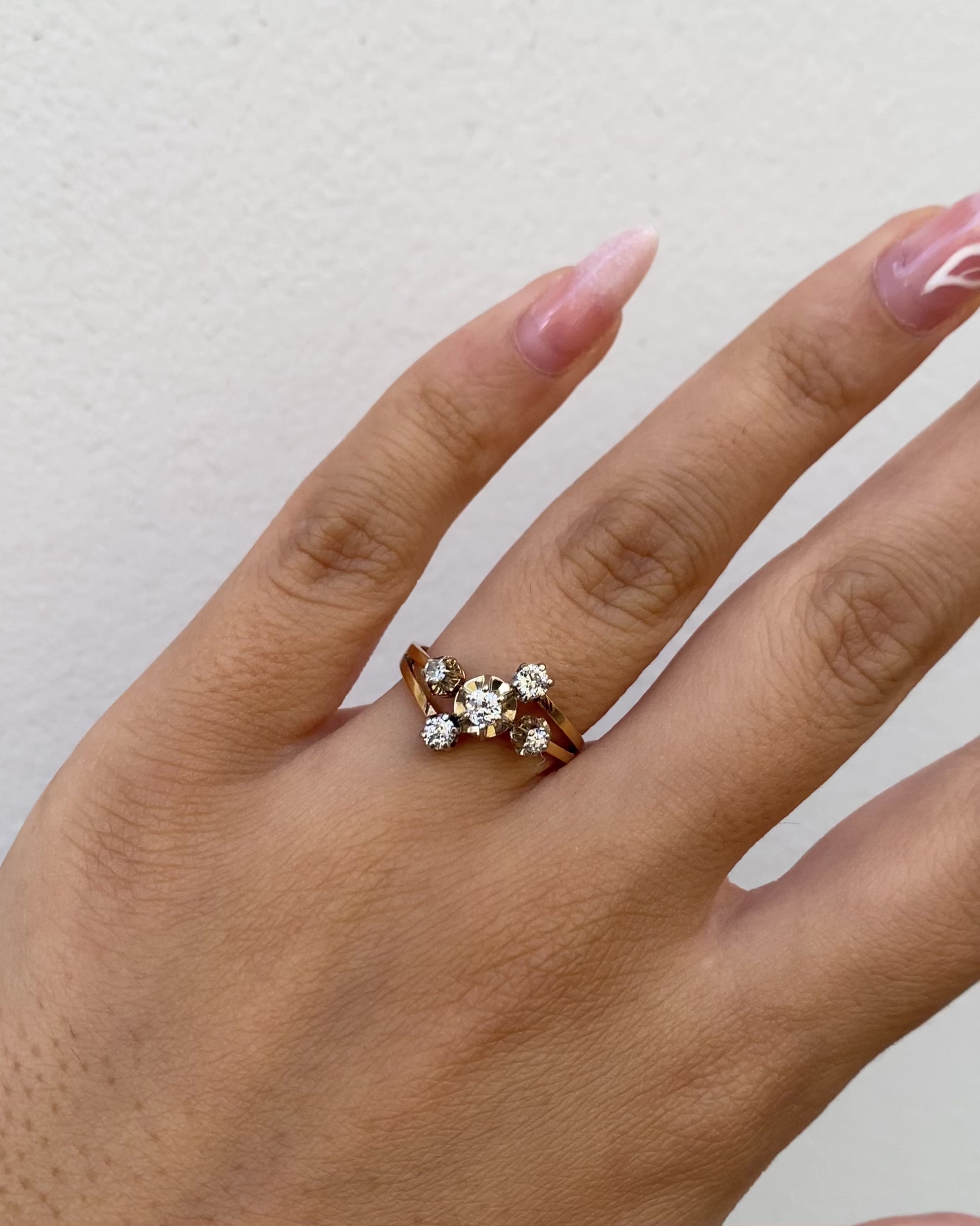 Anillo Constelación Diamantes 0.32 quilates "Lise"